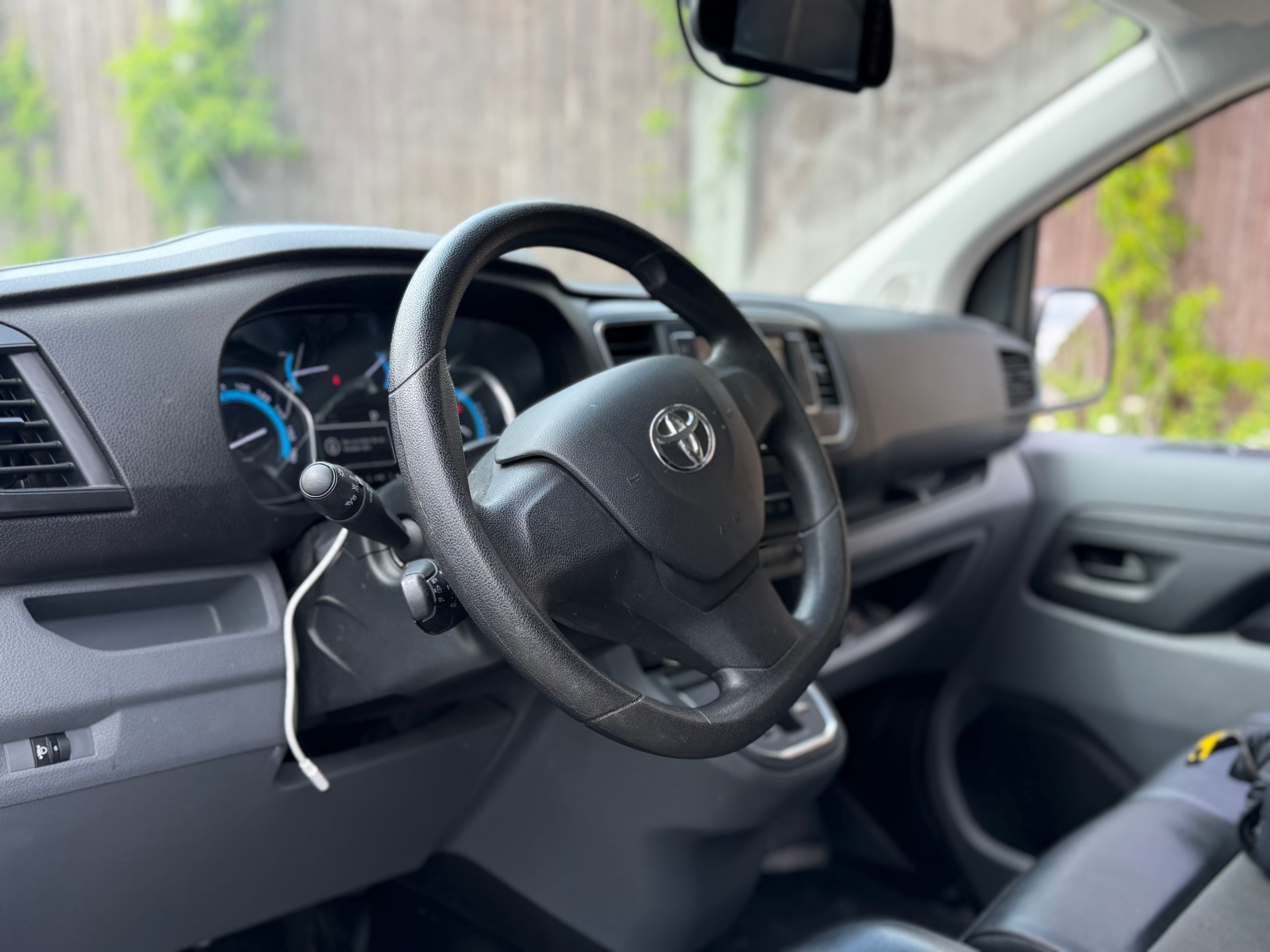 Toyota Proace City Electric med Bluetooth audio