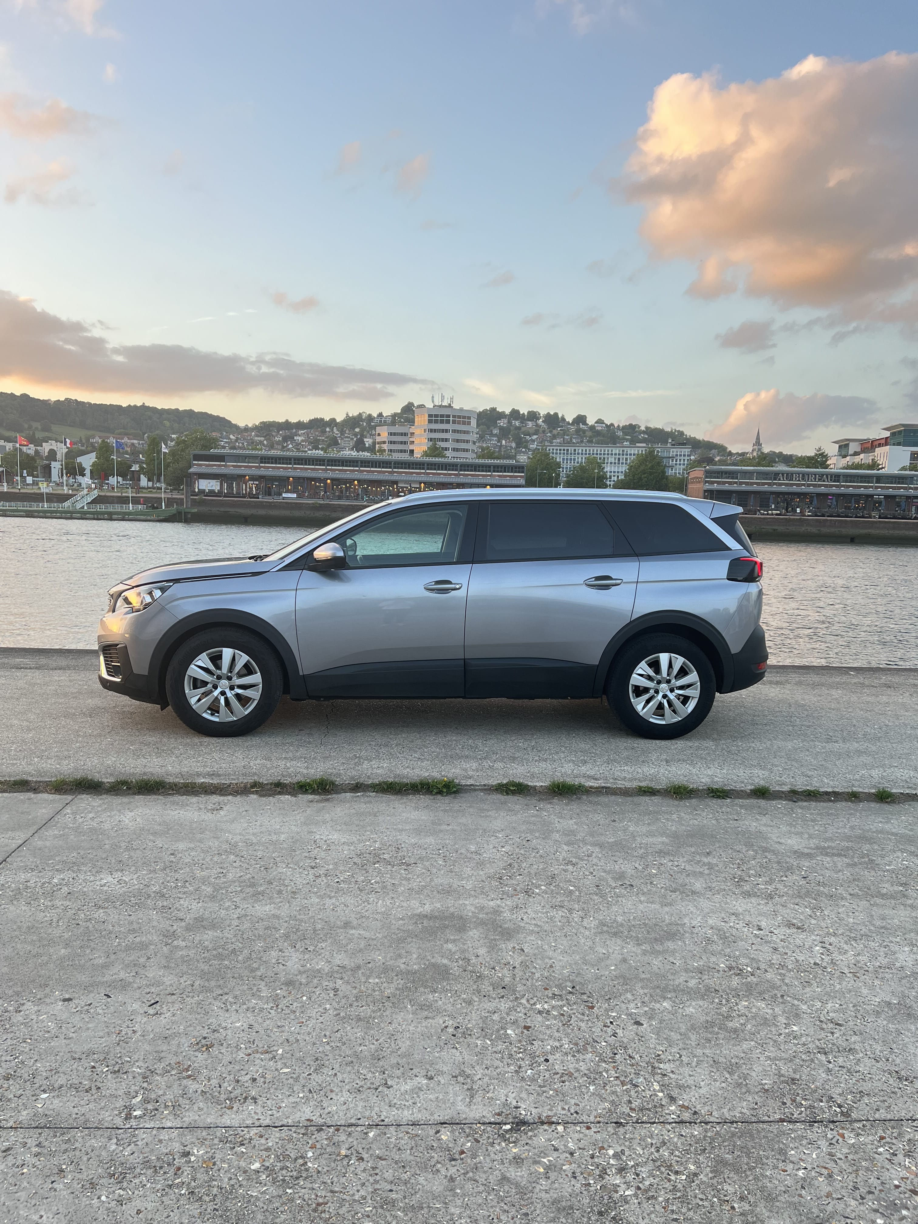 Peugeot 5008 avec Climatisation