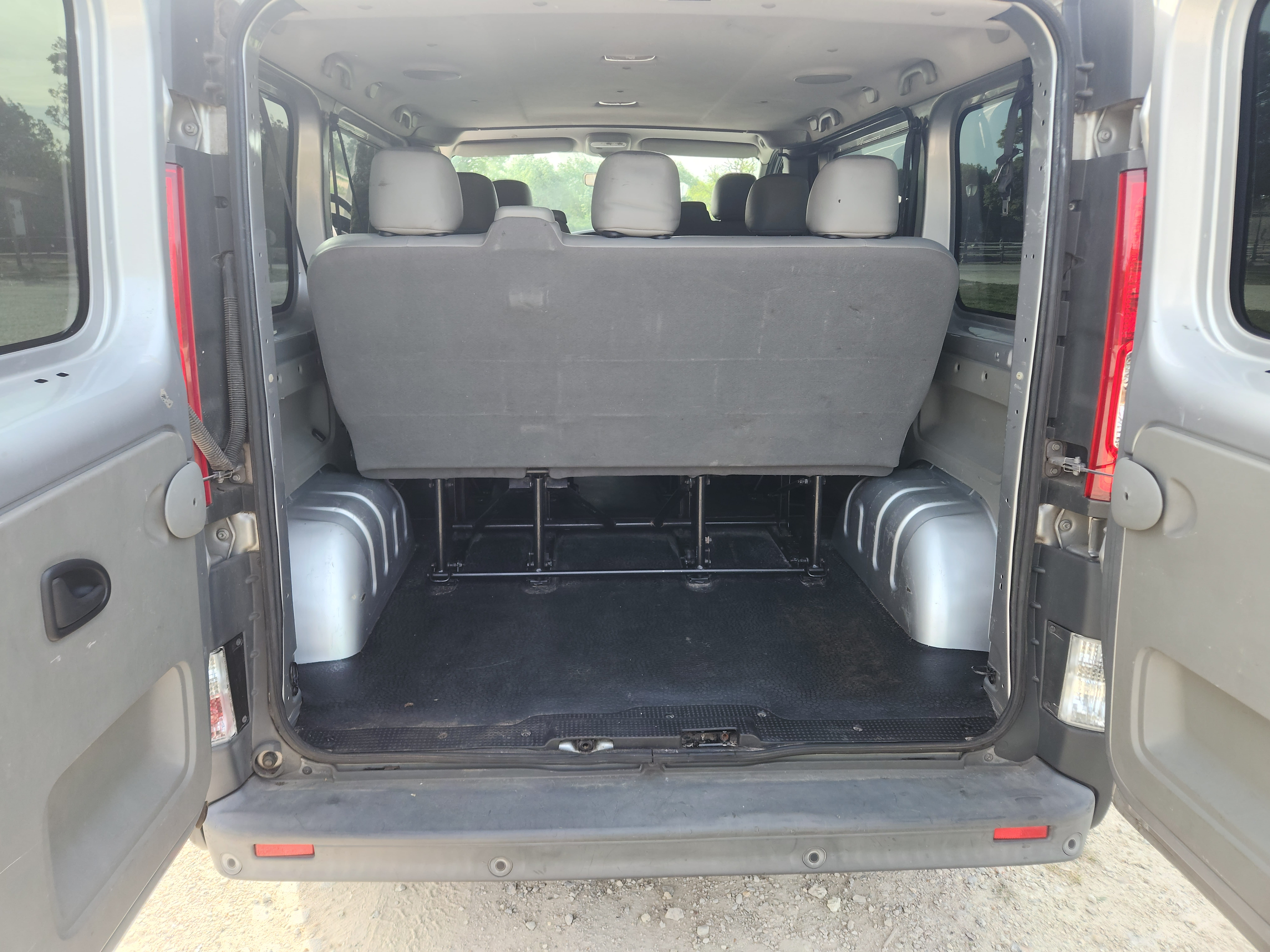 Opel Vivaro Combi