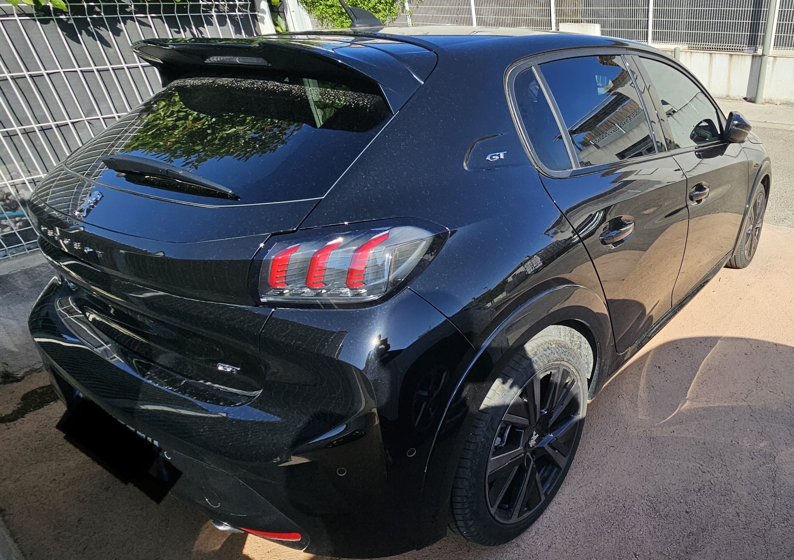 Peugeot 208 GT Line avec Climatisation