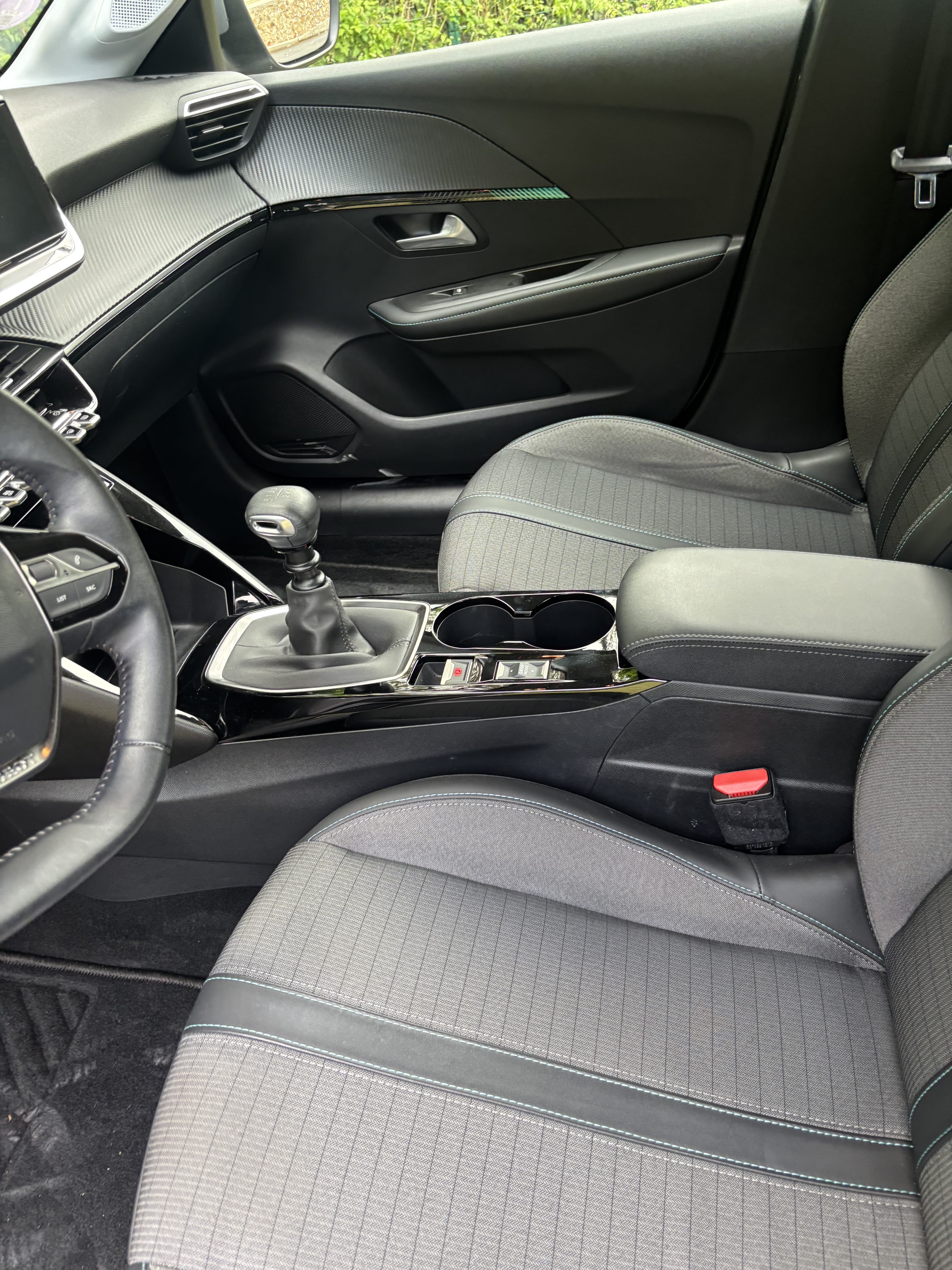 Peugeot 208 avec GPS