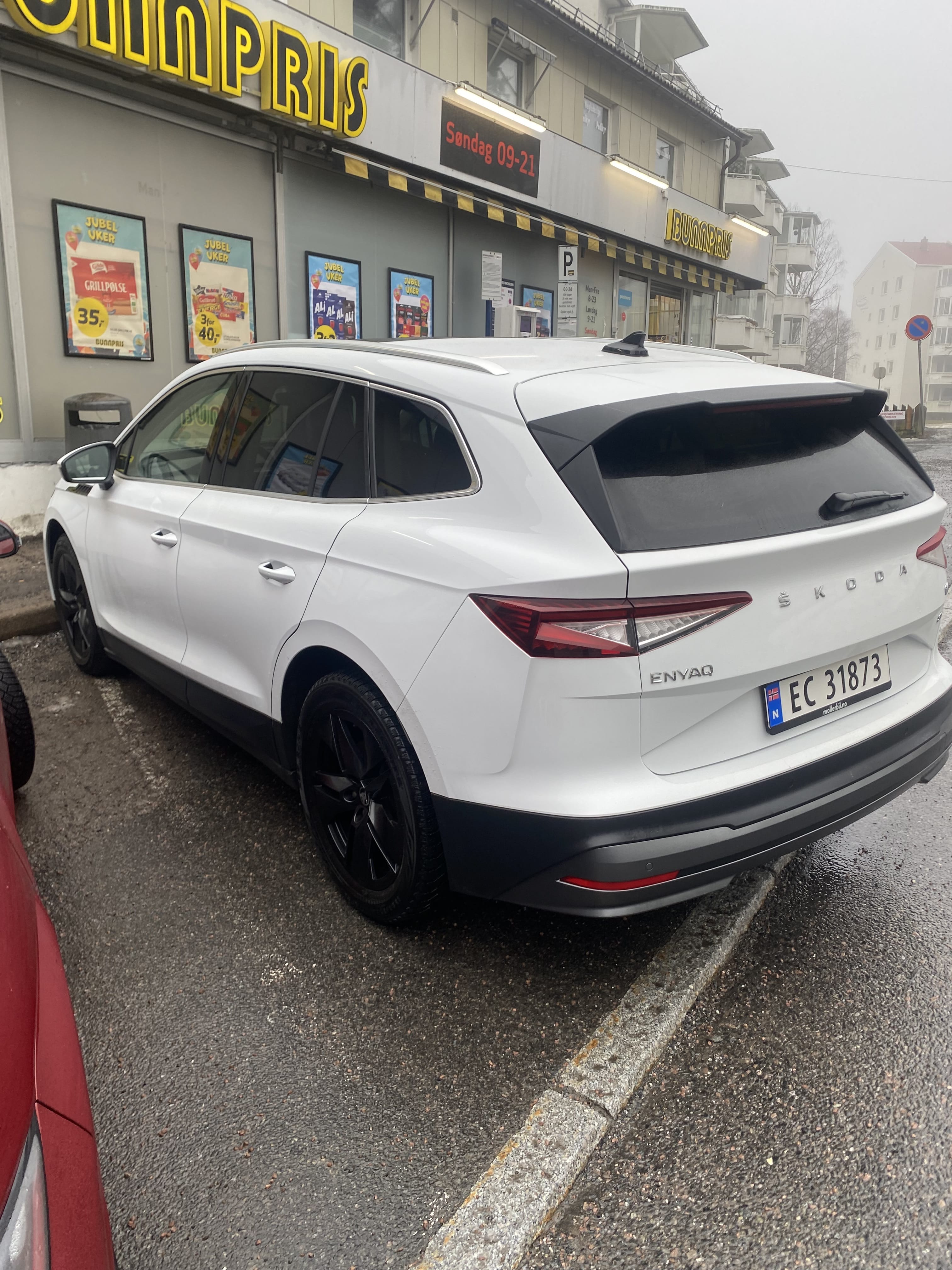 Skoda Enyaq 60 with Air conditioning