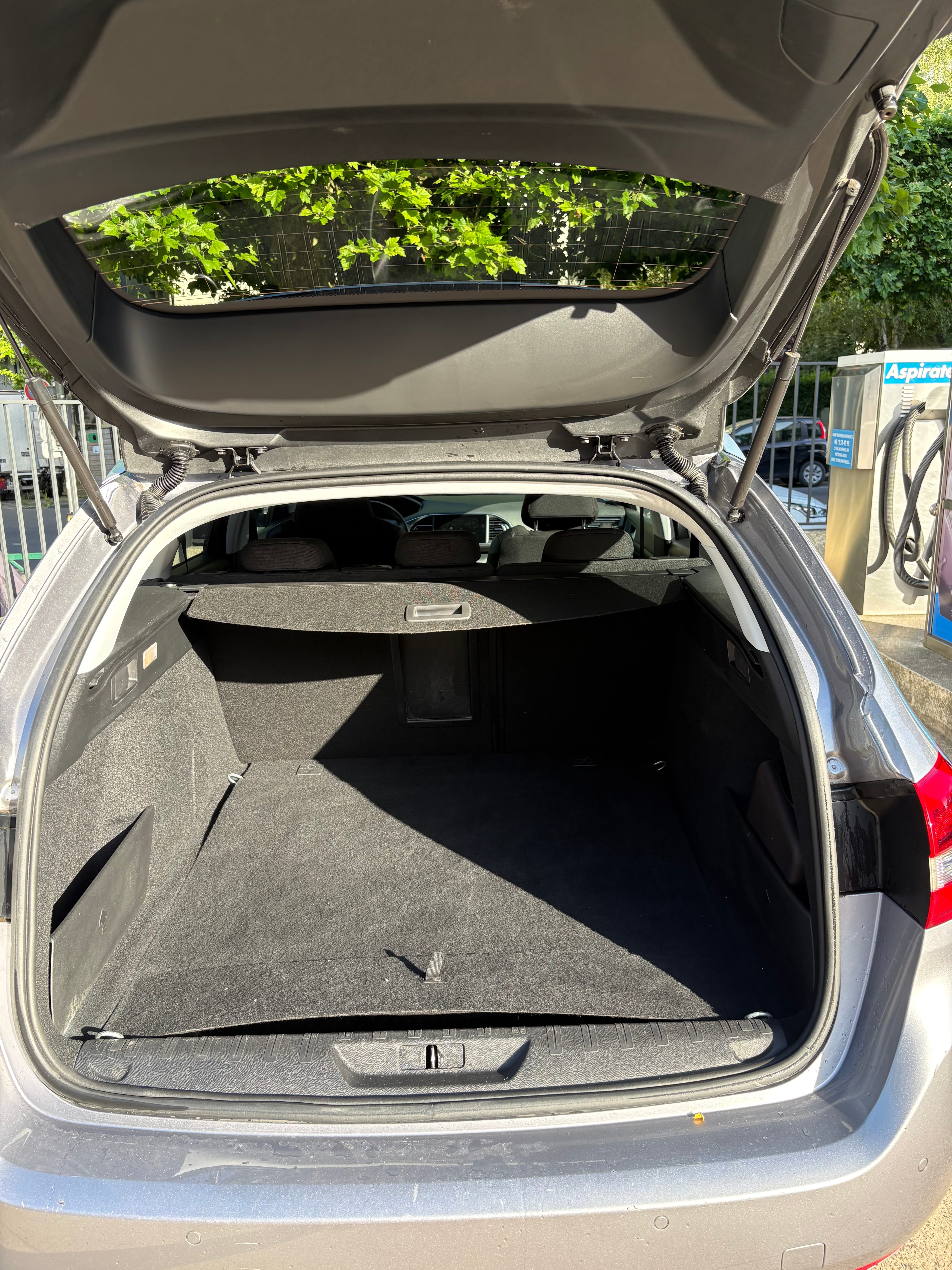 Peugeot 308 SW avec Apple CarPlay