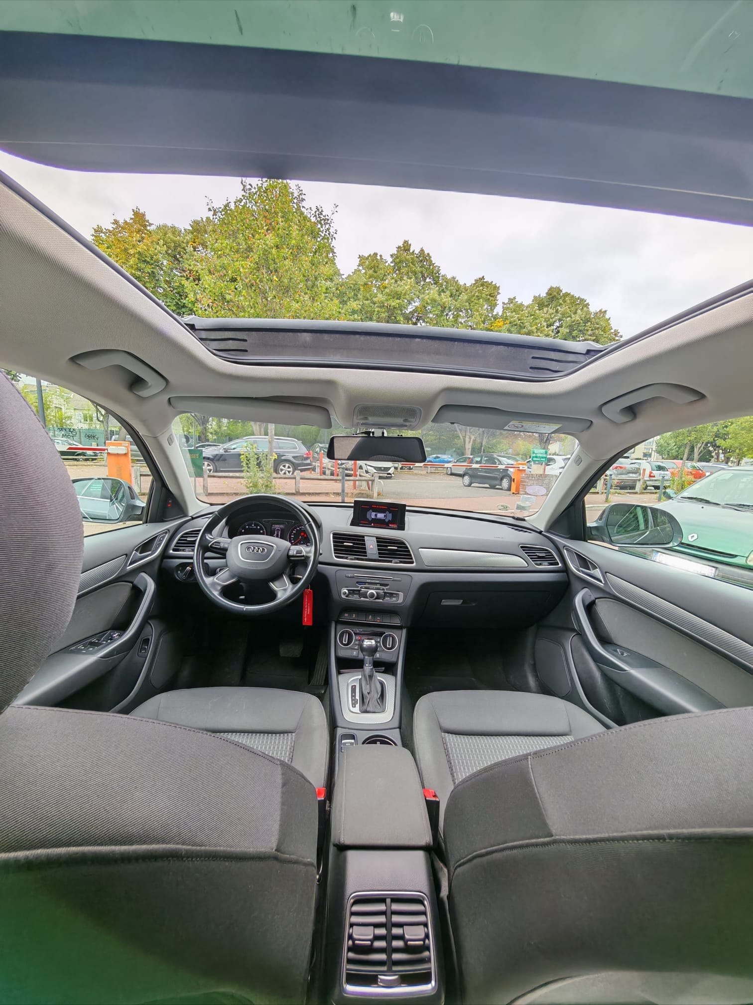 Audi Q3 BVA Toit Panoramique - Proche RER A Poissy, 2015, Essence 98, automatique