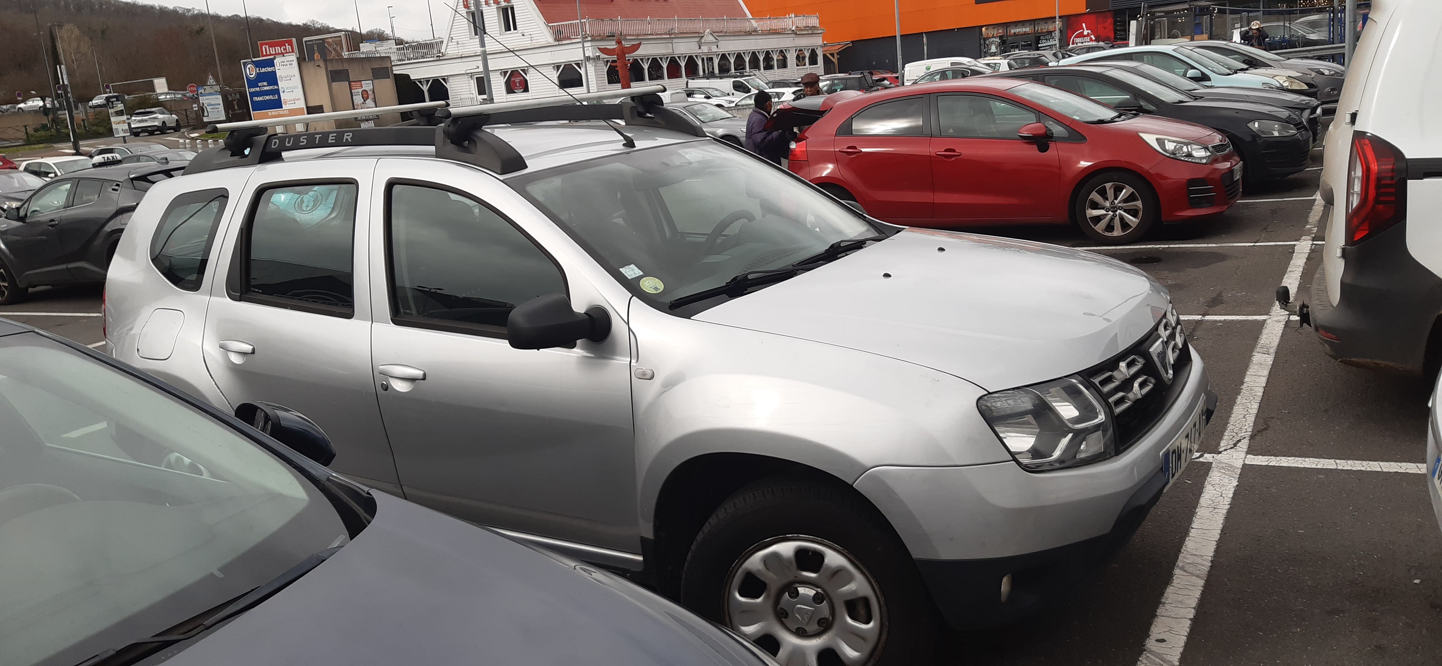 Dacia Duster avec Entrée audio / iPod