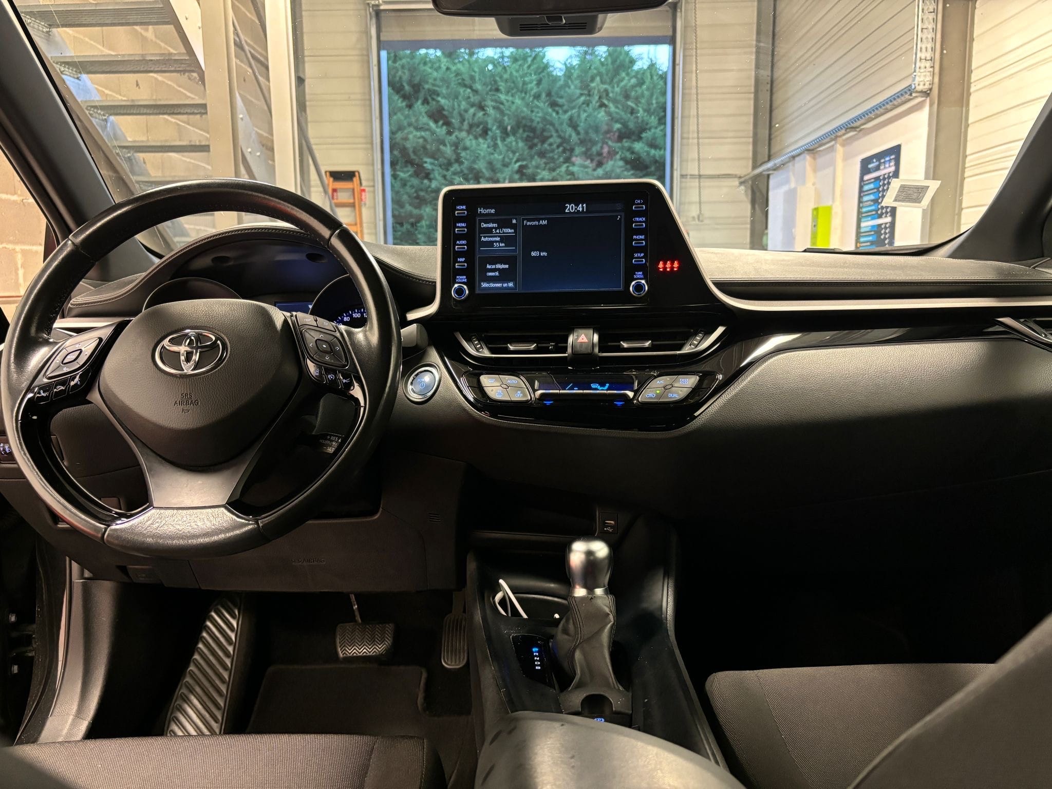 Toyota C-HR Hybrid avec GPS