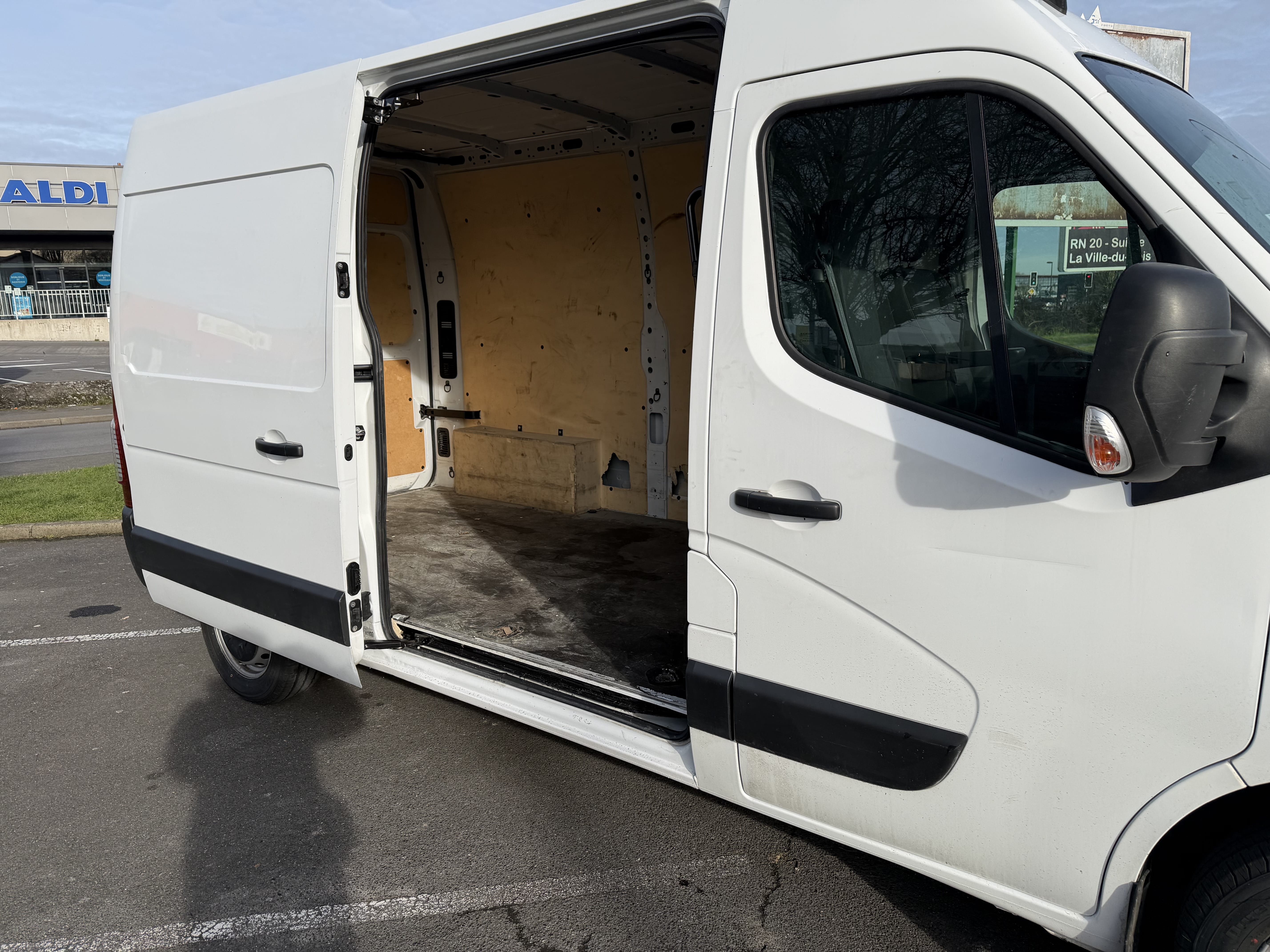 Nissan NV400 ( MASTER)