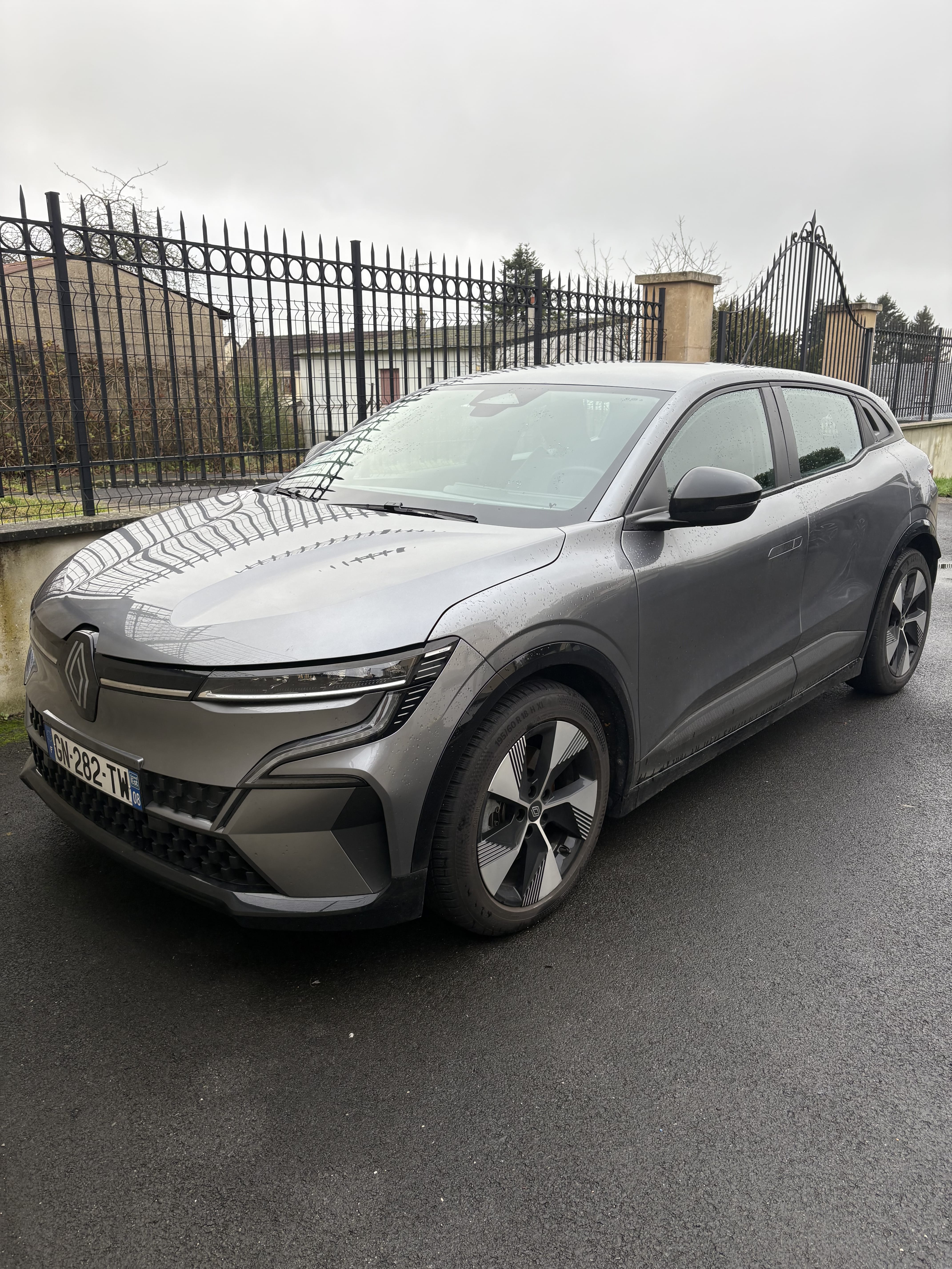 Renault Mégane E-tech Électrique, 2023, Électrique, automatique