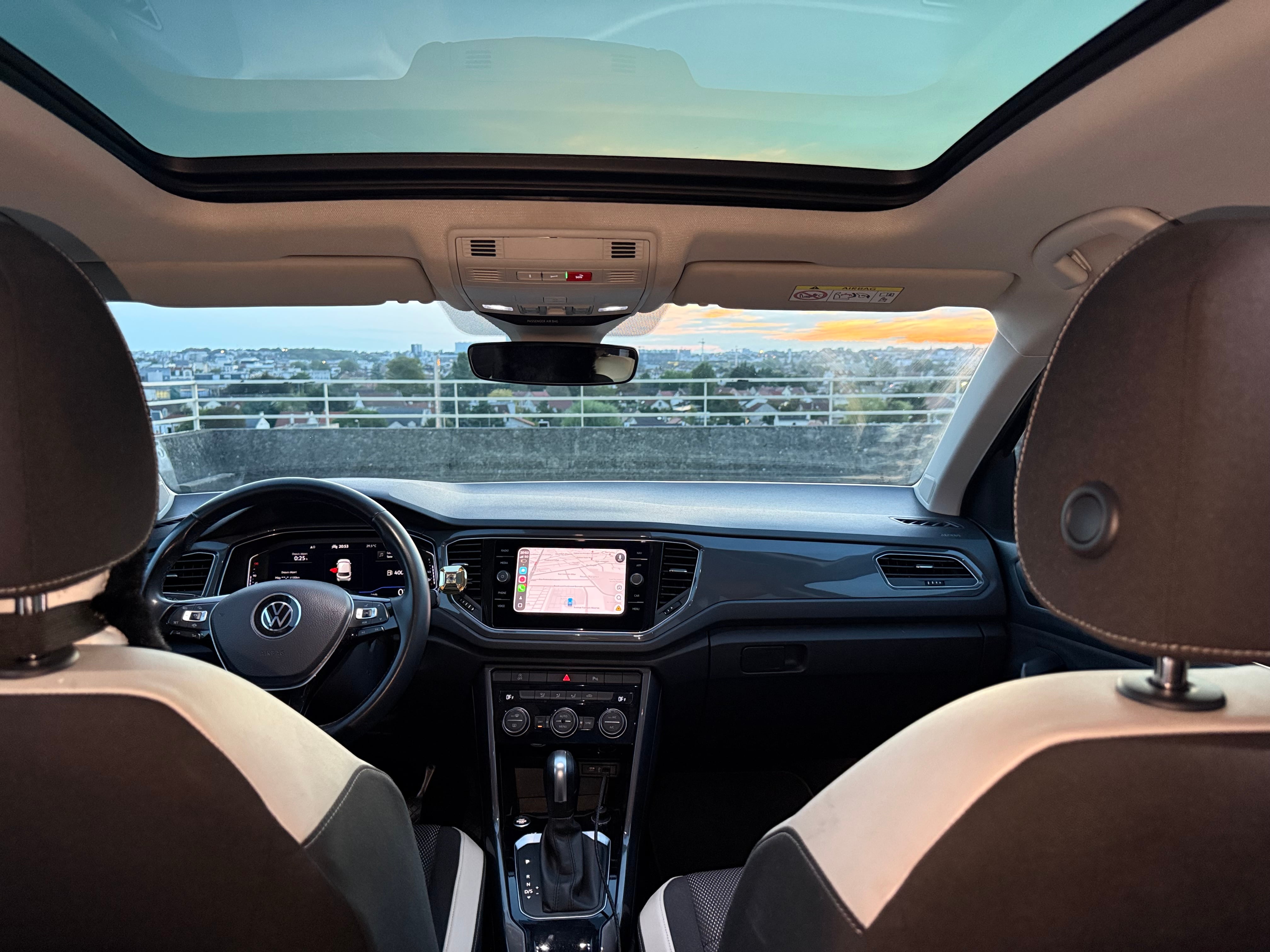 Volkswagen T-Roc avec GPS
