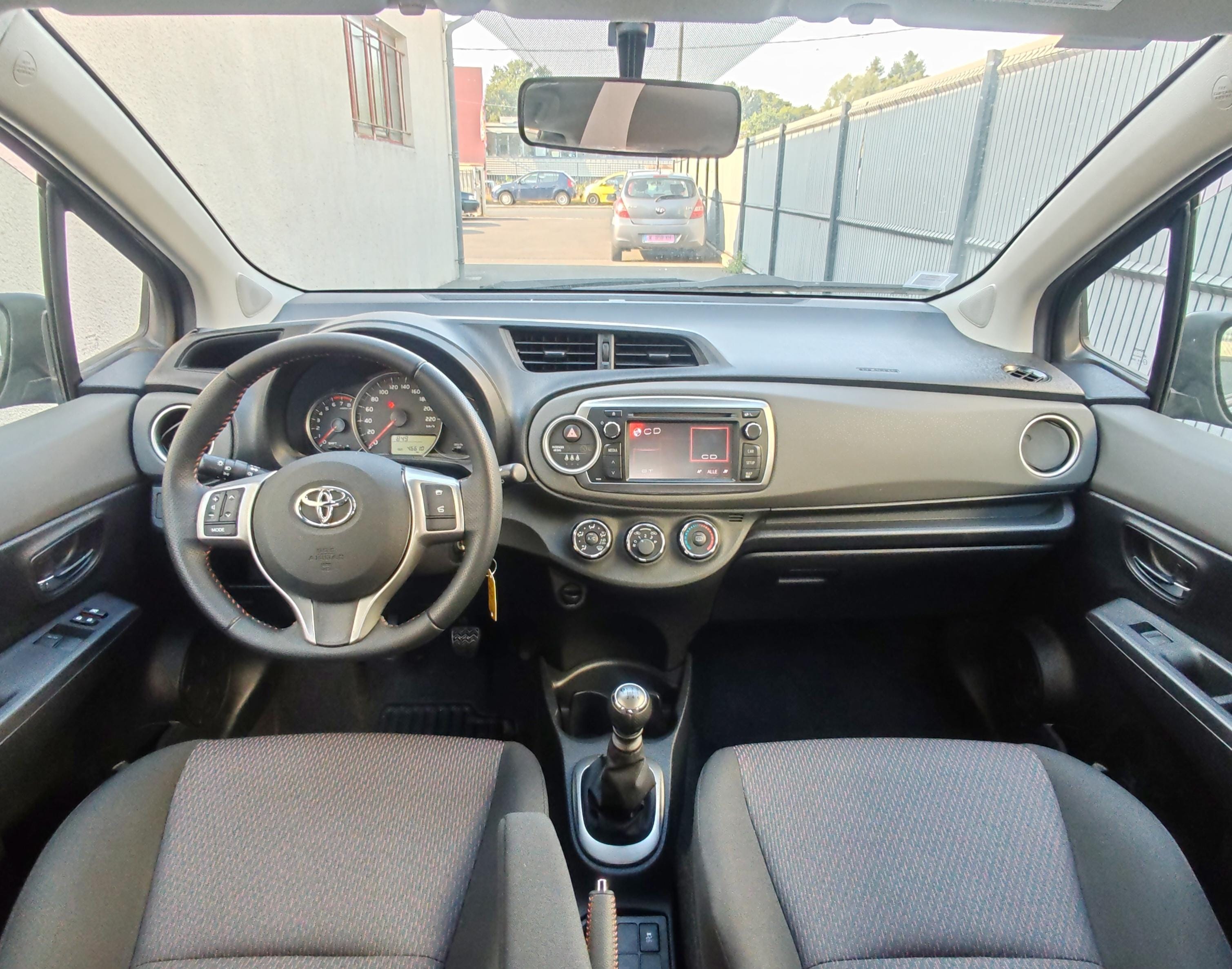 Toyota Yaris 1.33 VVT-I avec Siège bébé