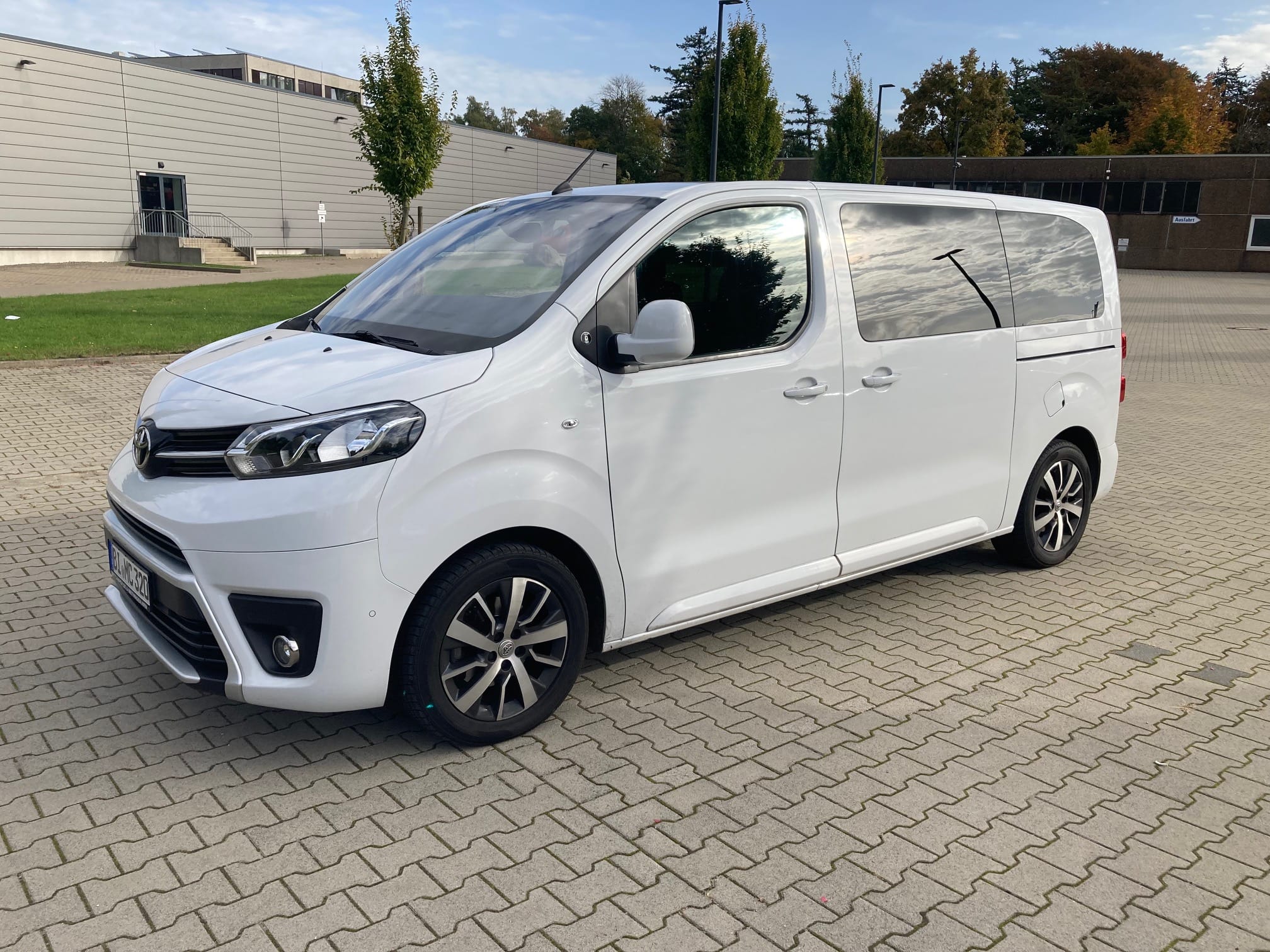 Toyota Proace Verso, 2023, Diesel, Automatik, 8 Sitze