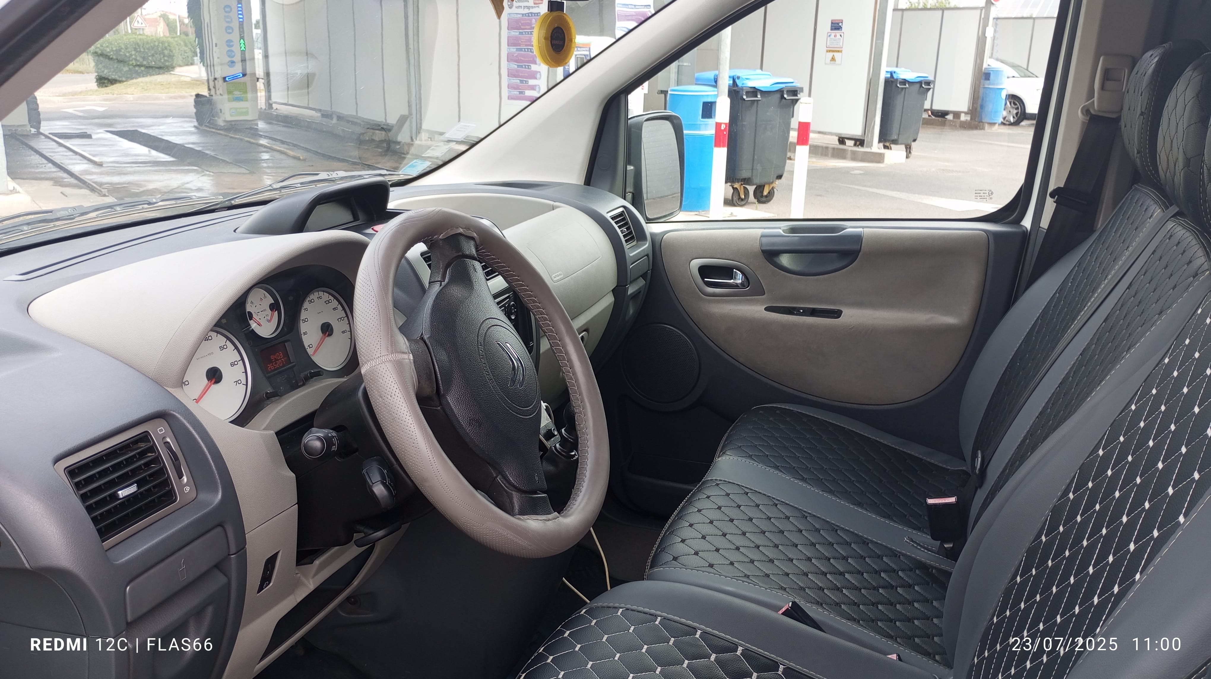 Citroen Jumpy Multispace avec GPS
