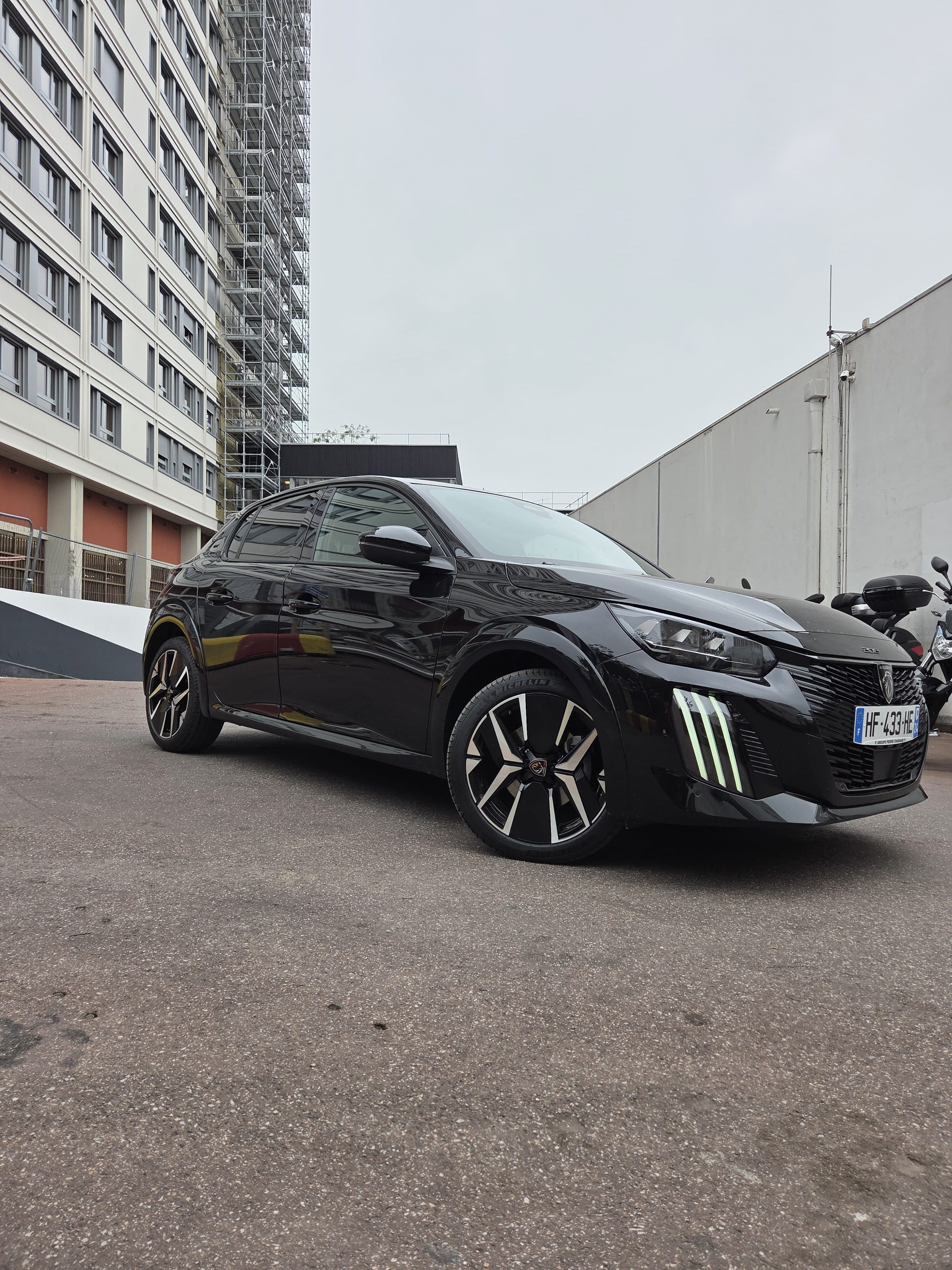 Peugeot 208, 2025, Essence 98, automatique