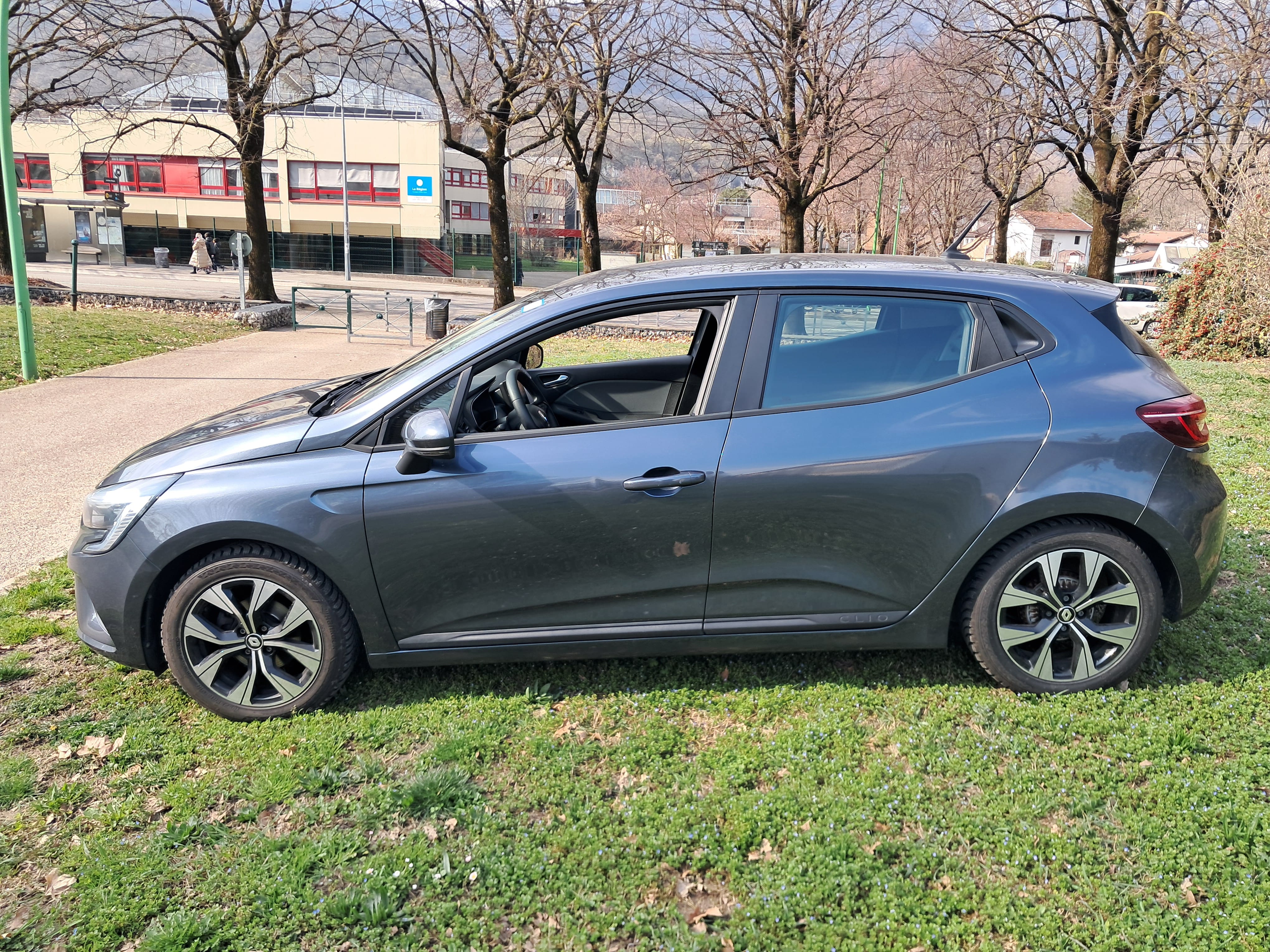 Renault Clio avec Climatisation
