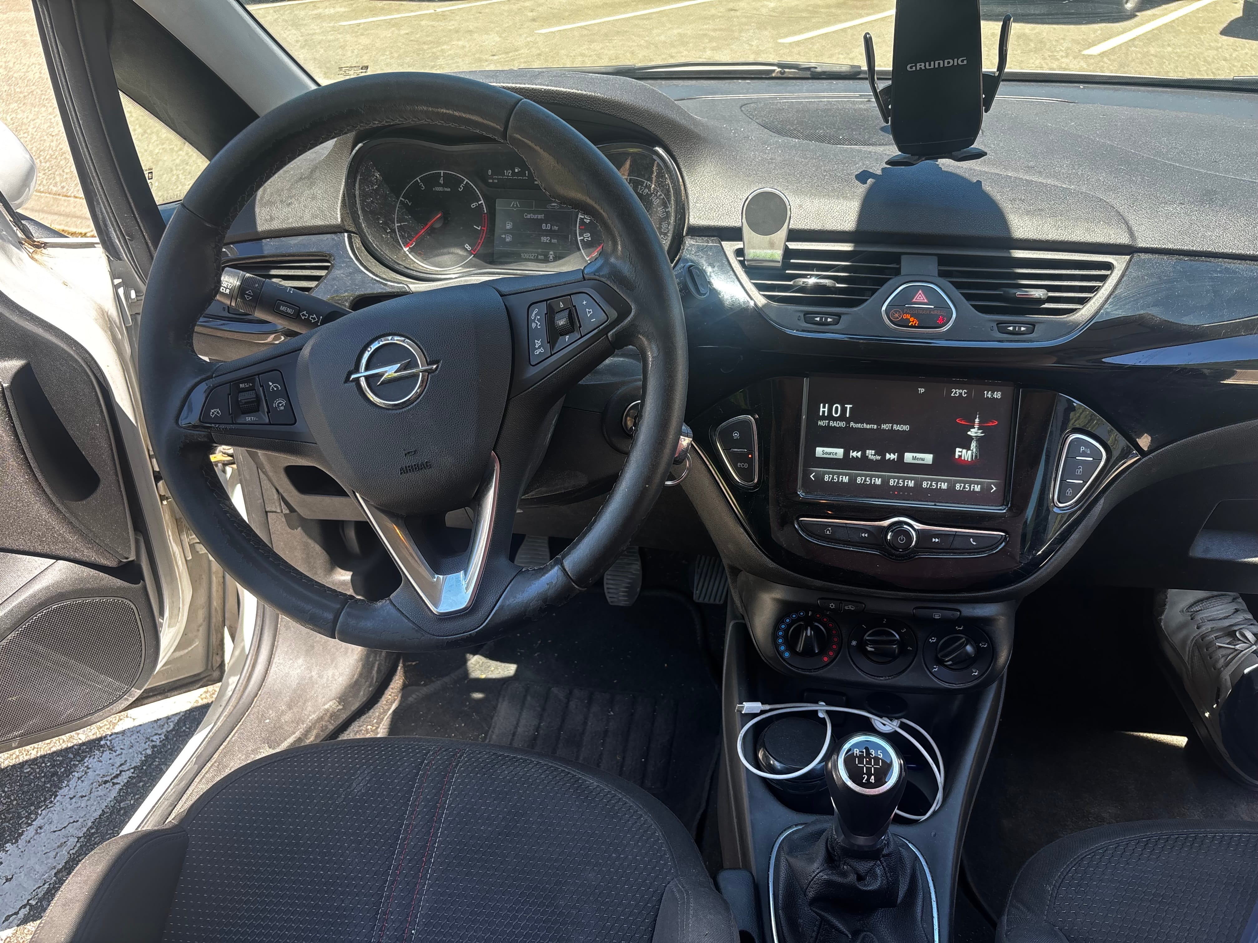 Opel Corsa-E avec GPS