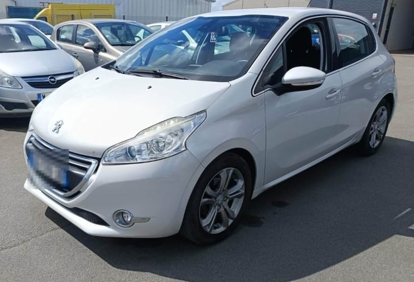 Peugeot 208, 2015, Diesel