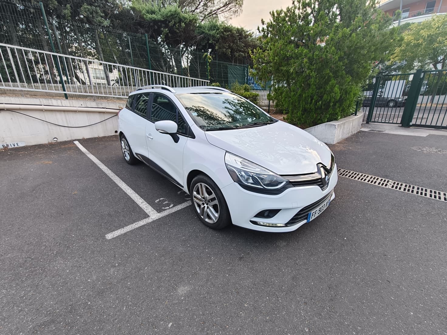 Renault Clio Estate avec Port USB
