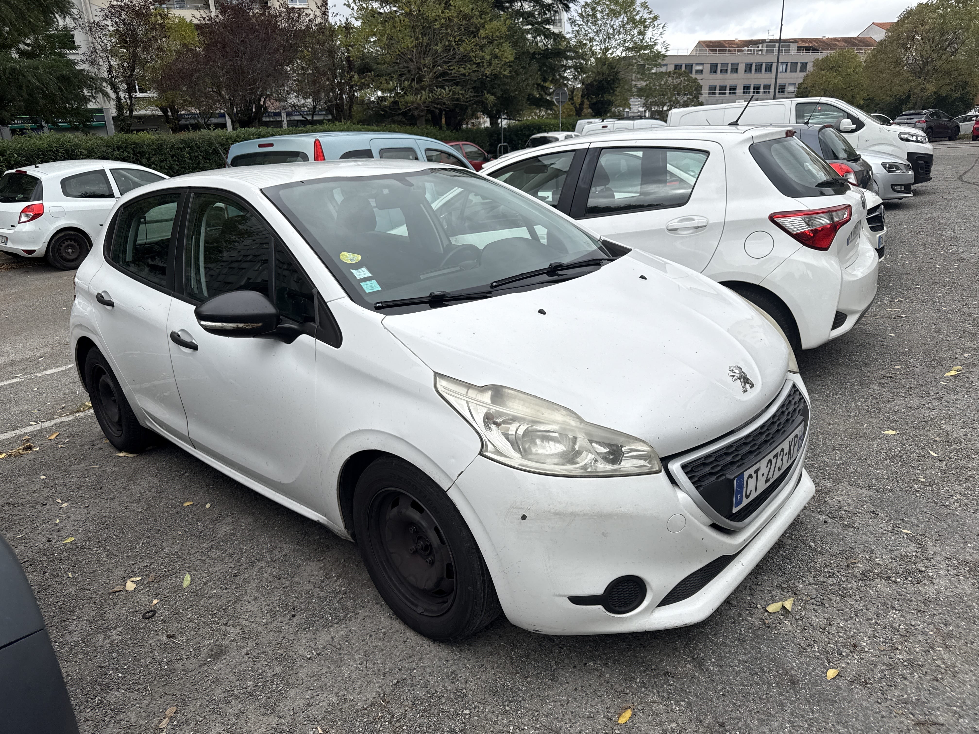 Peugeot 208 (CT273KP) avec Climatisation
