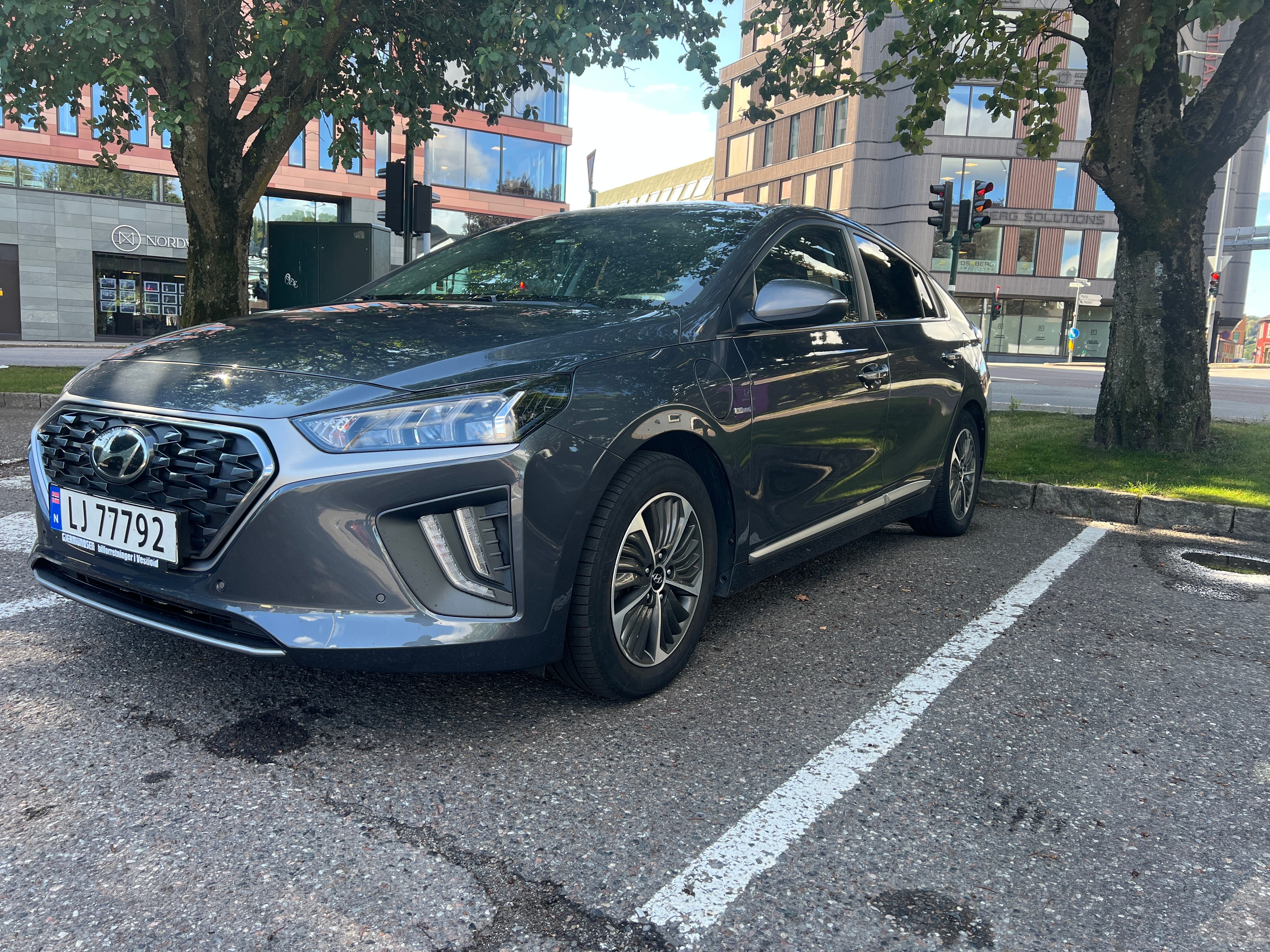 Hyundai Ioniq Hybrid  EL/Bensin, 2019, Blyfri 95 / Elektrisk (hybrid), automatisk