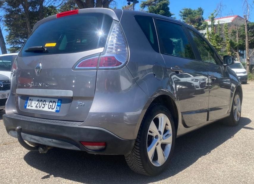 Renault Scenic Essence (24018) DL209GD avec GPS