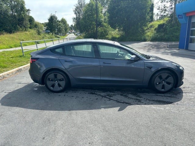 Tesla Model 3 Long Range med Aircondition