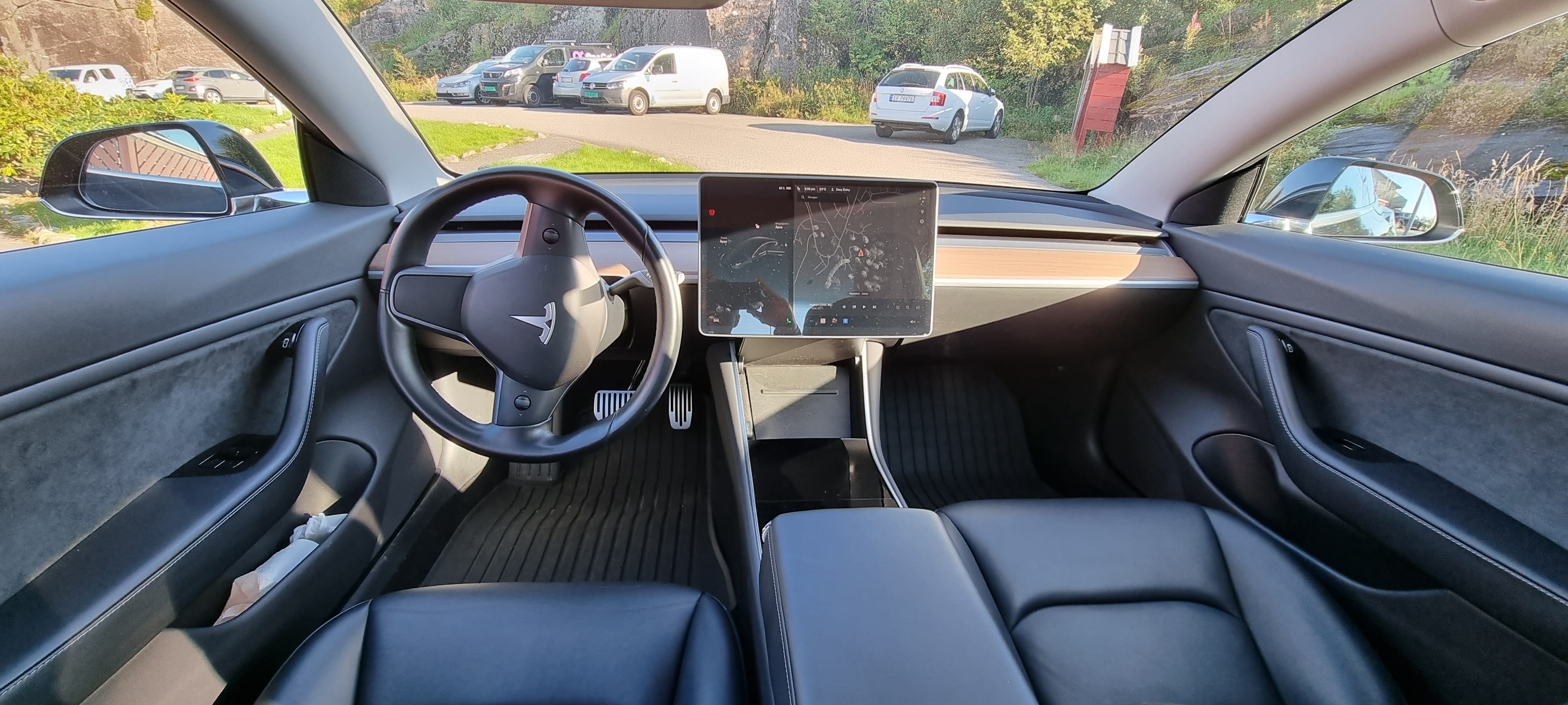 Tesla Model 3 AWD LR med Cruisekontroll