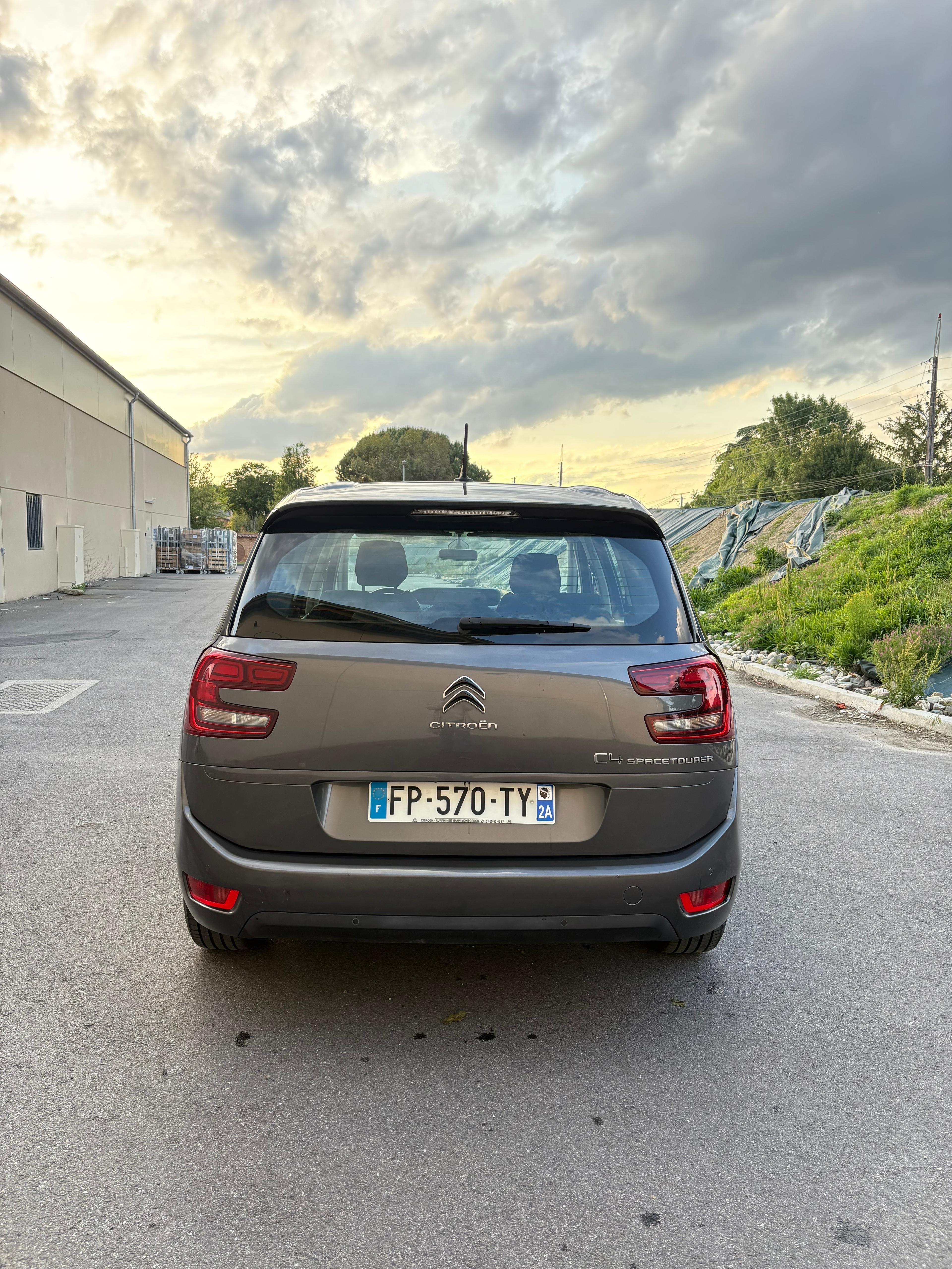 Citroen C4 Grand Spacetourer avec Audio Bluetooth