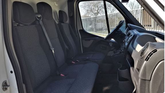 Opel Movano avec Siège bébé