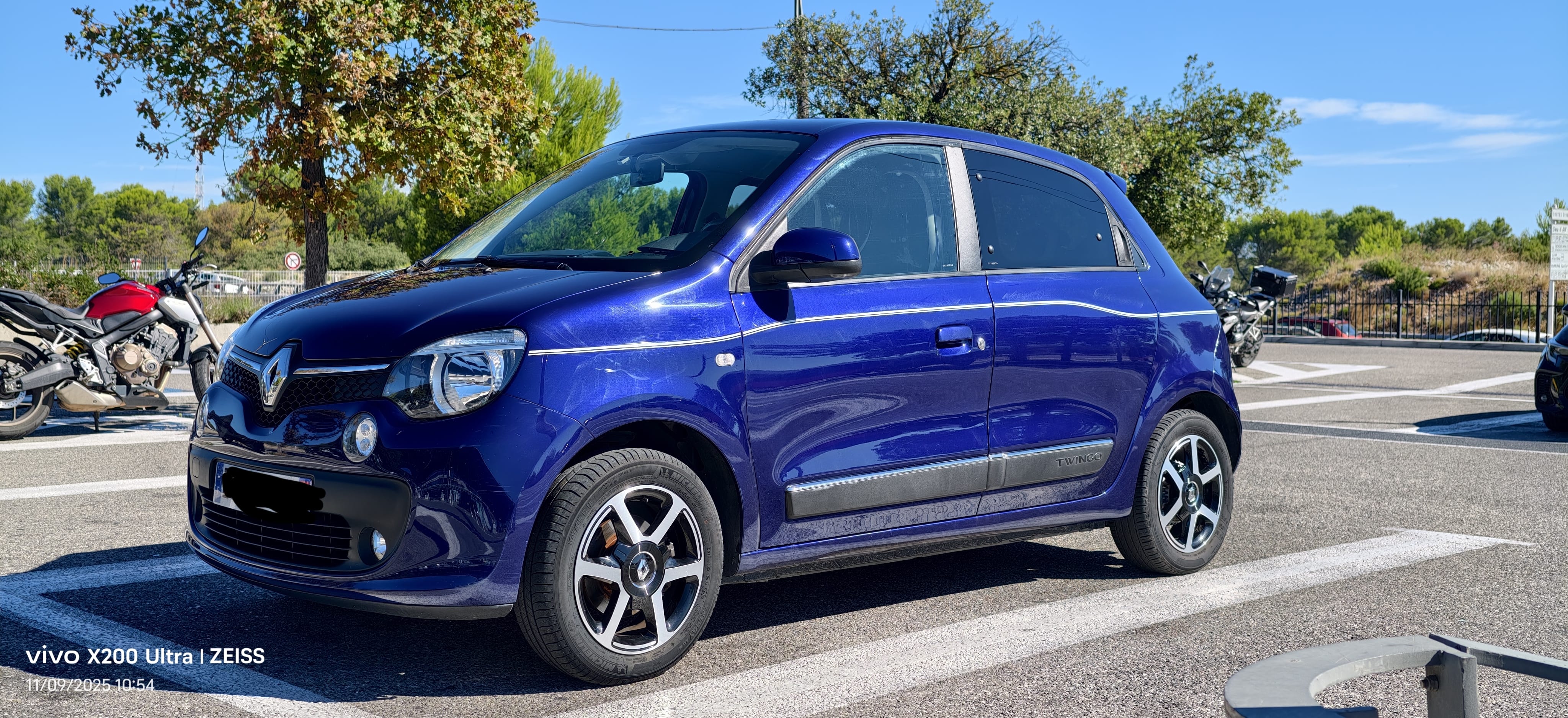 Renault Twingo III Gare Aix Tgv with Apple CarPlay