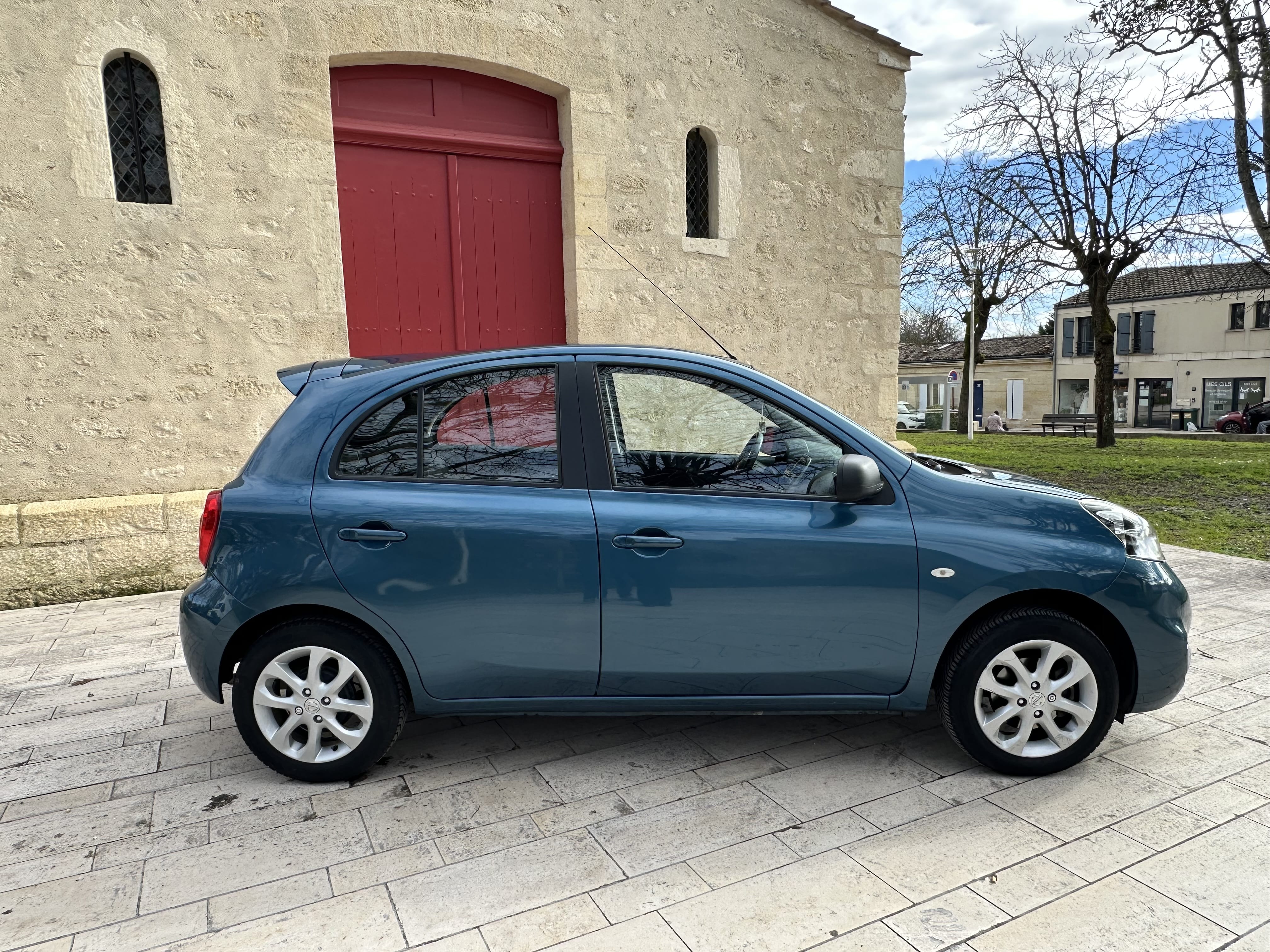 Nissan Micra 1.2 80cv avec Climatisation