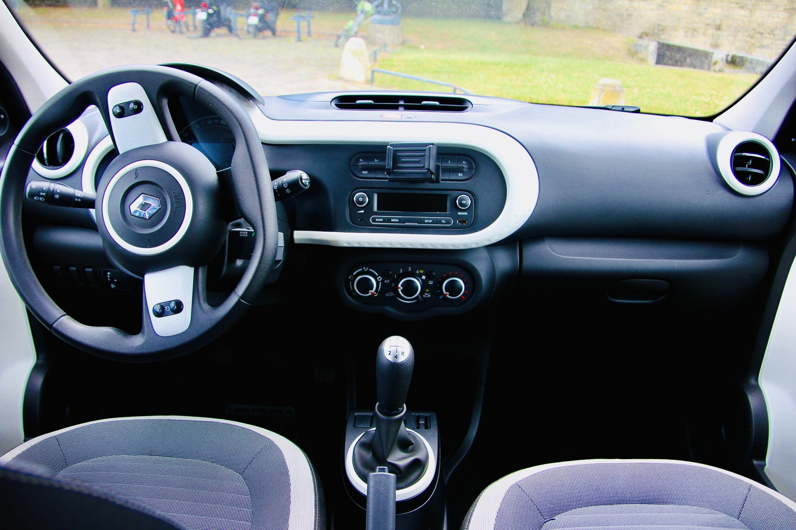Renault Twingo avec Entrée audio / iPod