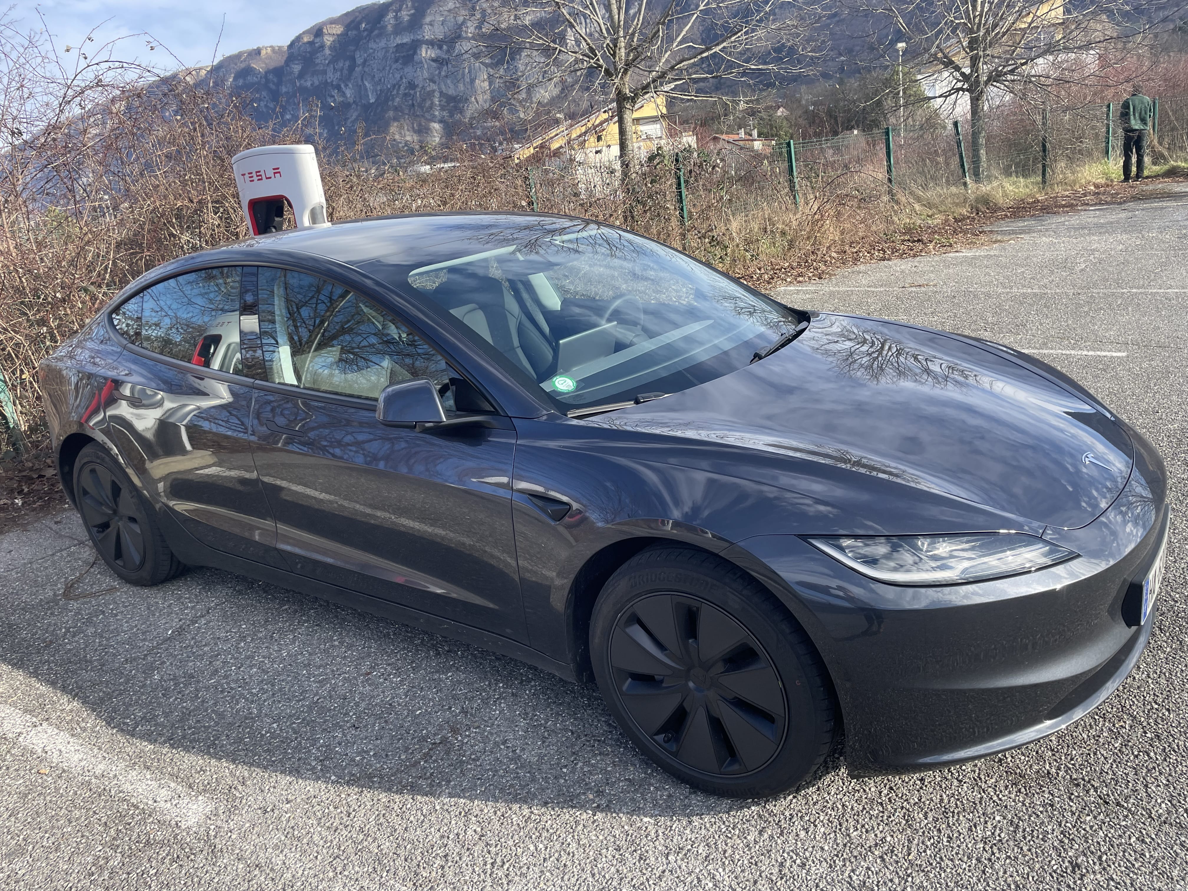 Tesla Model 3 avec Siège bébé