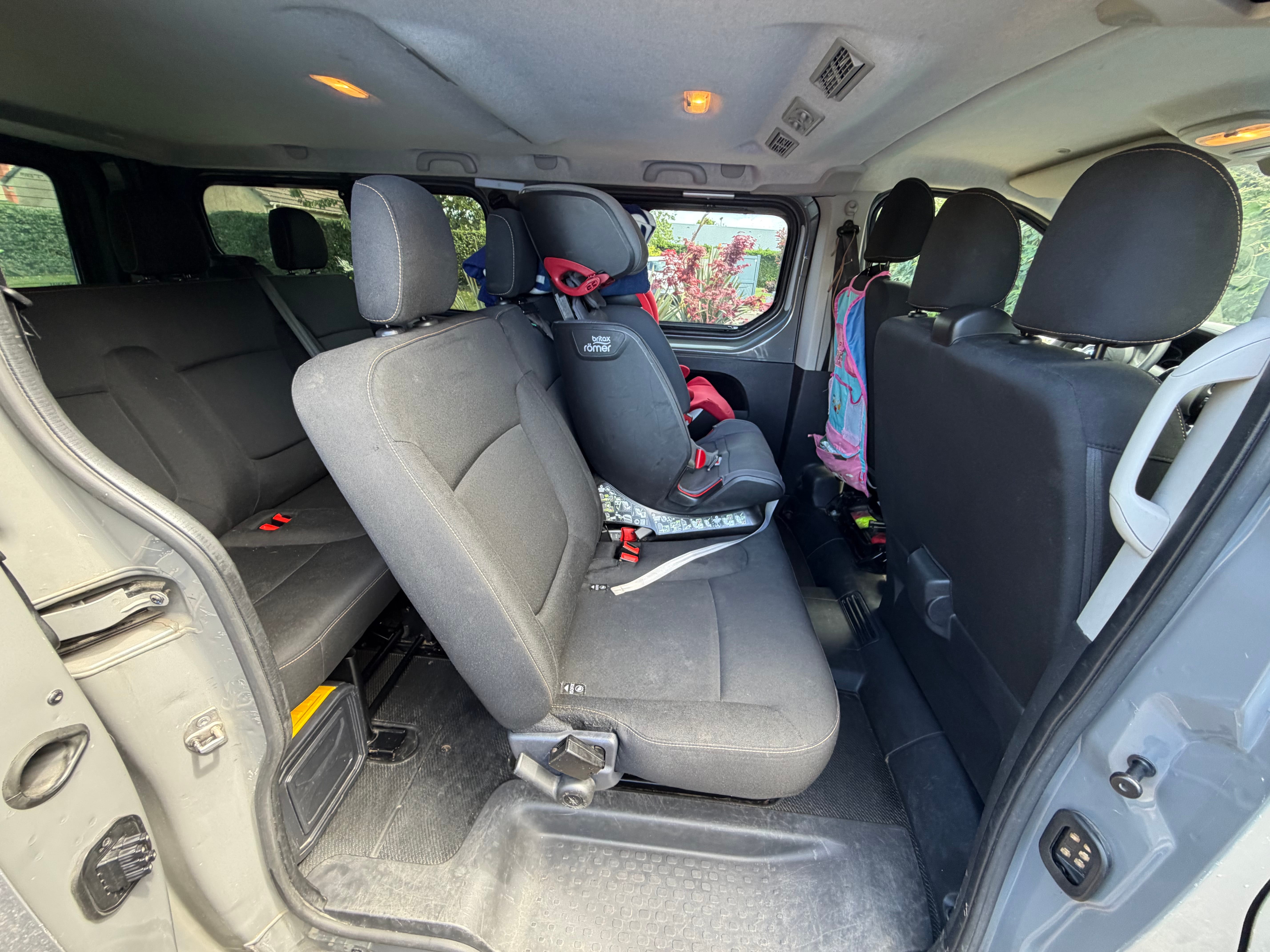Renault Trafic Passenger avec Siège bébé