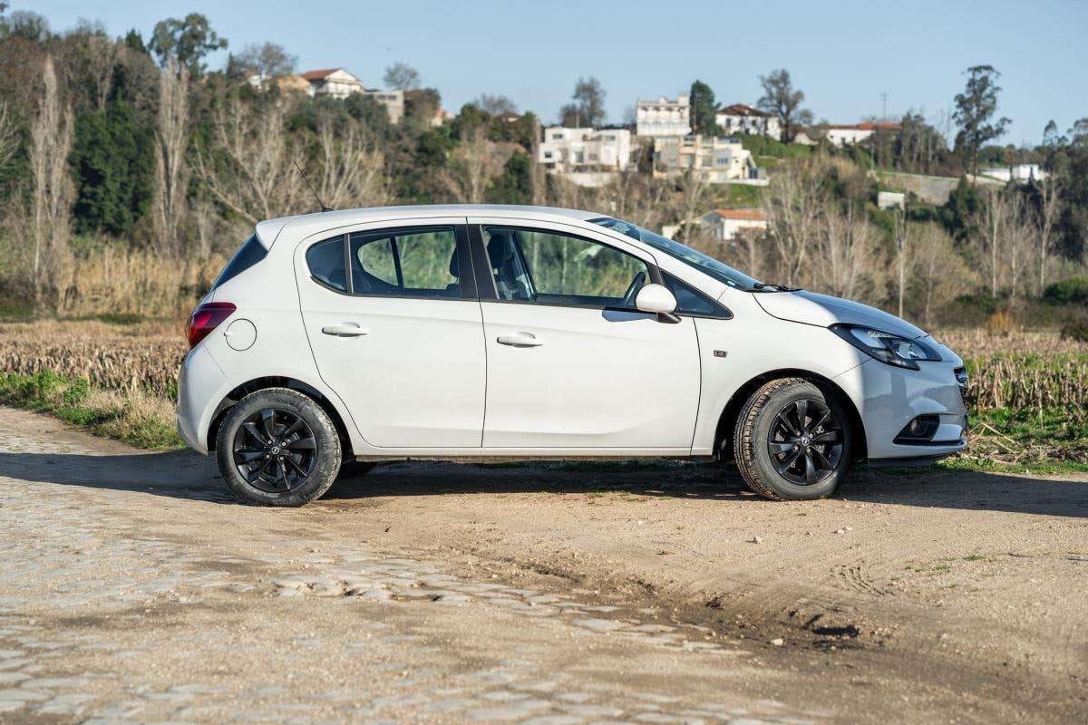 Opel Corsa con Aire acondicionado