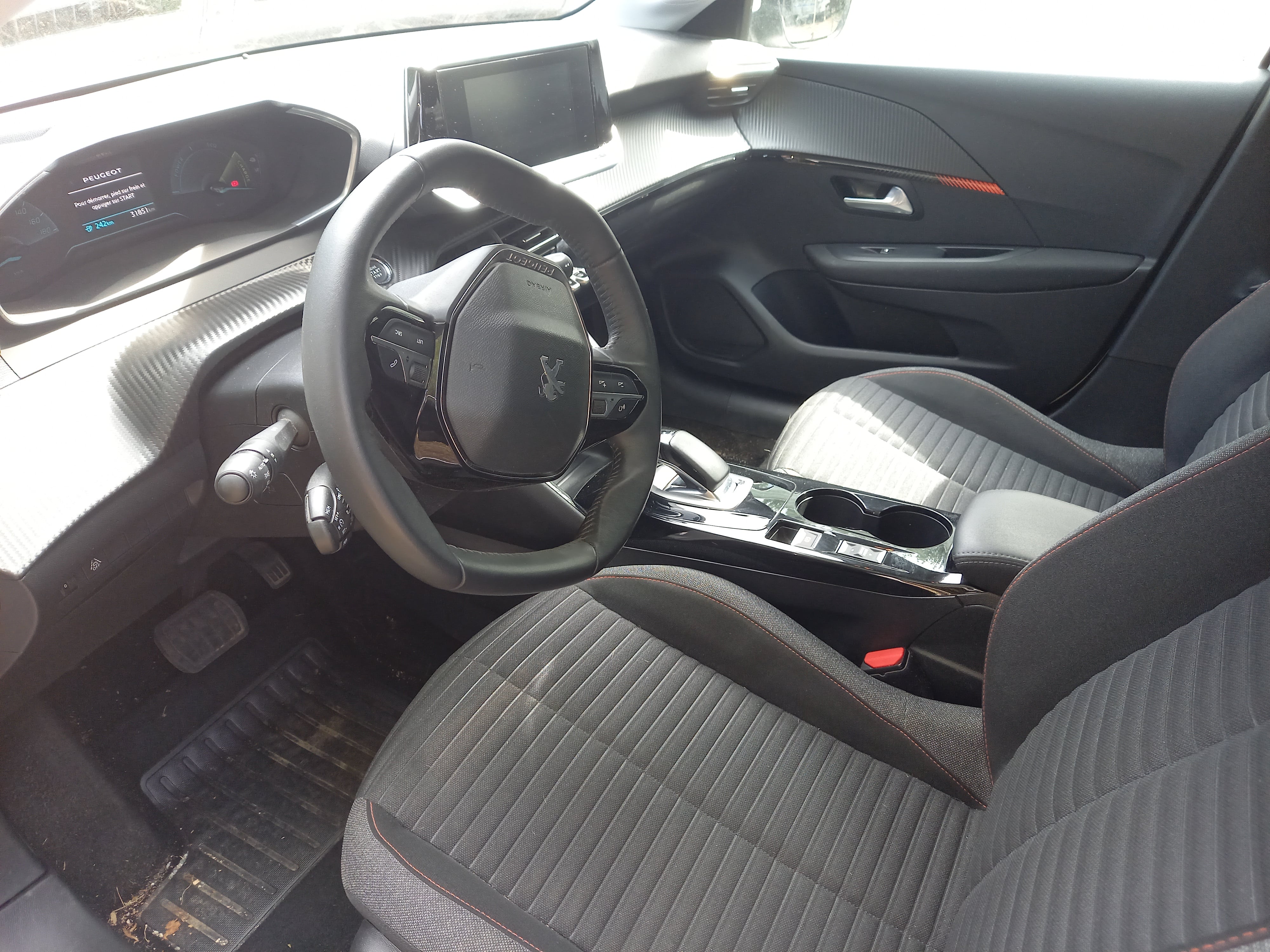 Peugeot e-208 Allure avec Audio Bluetooth