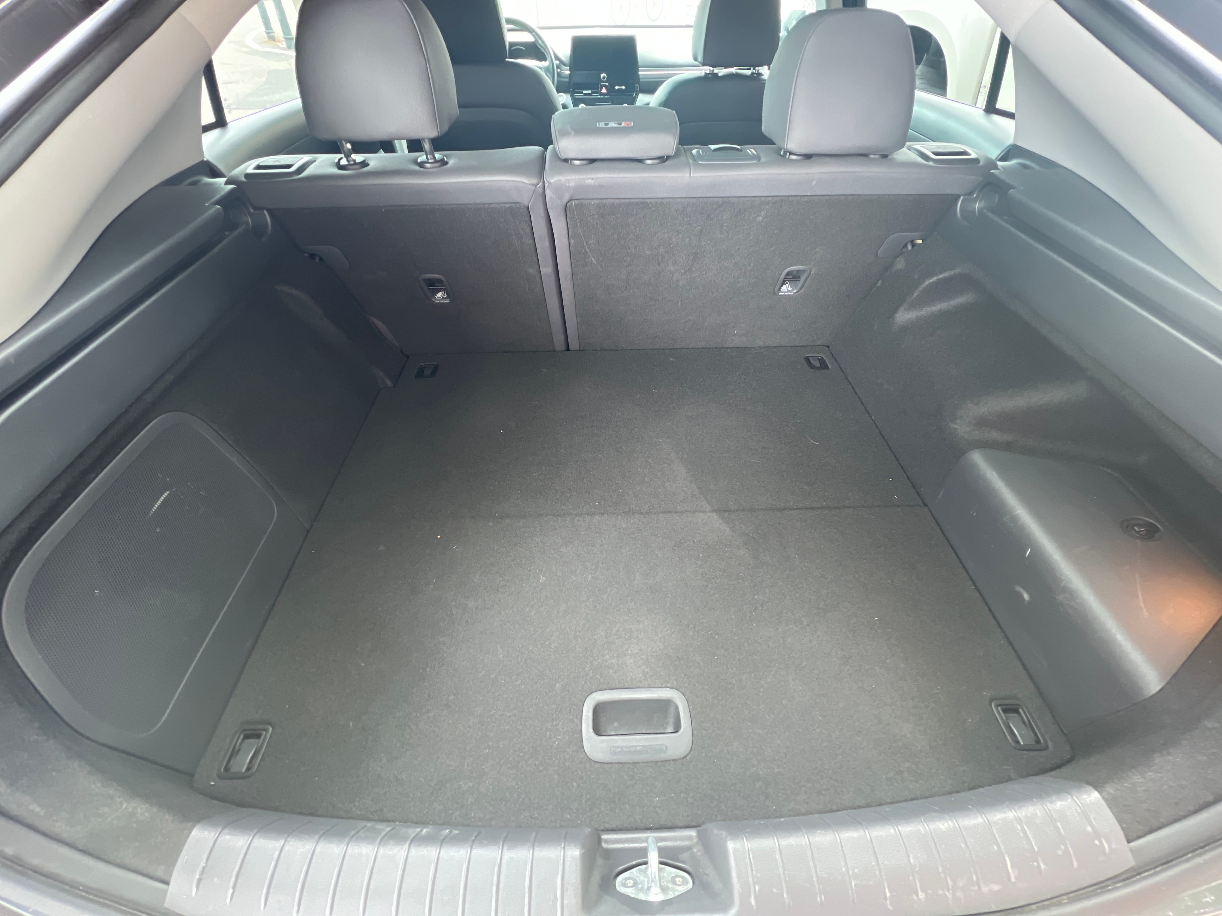 Hyundai Ioniq Hybrid  EL/Bensin med Bluetooth audio