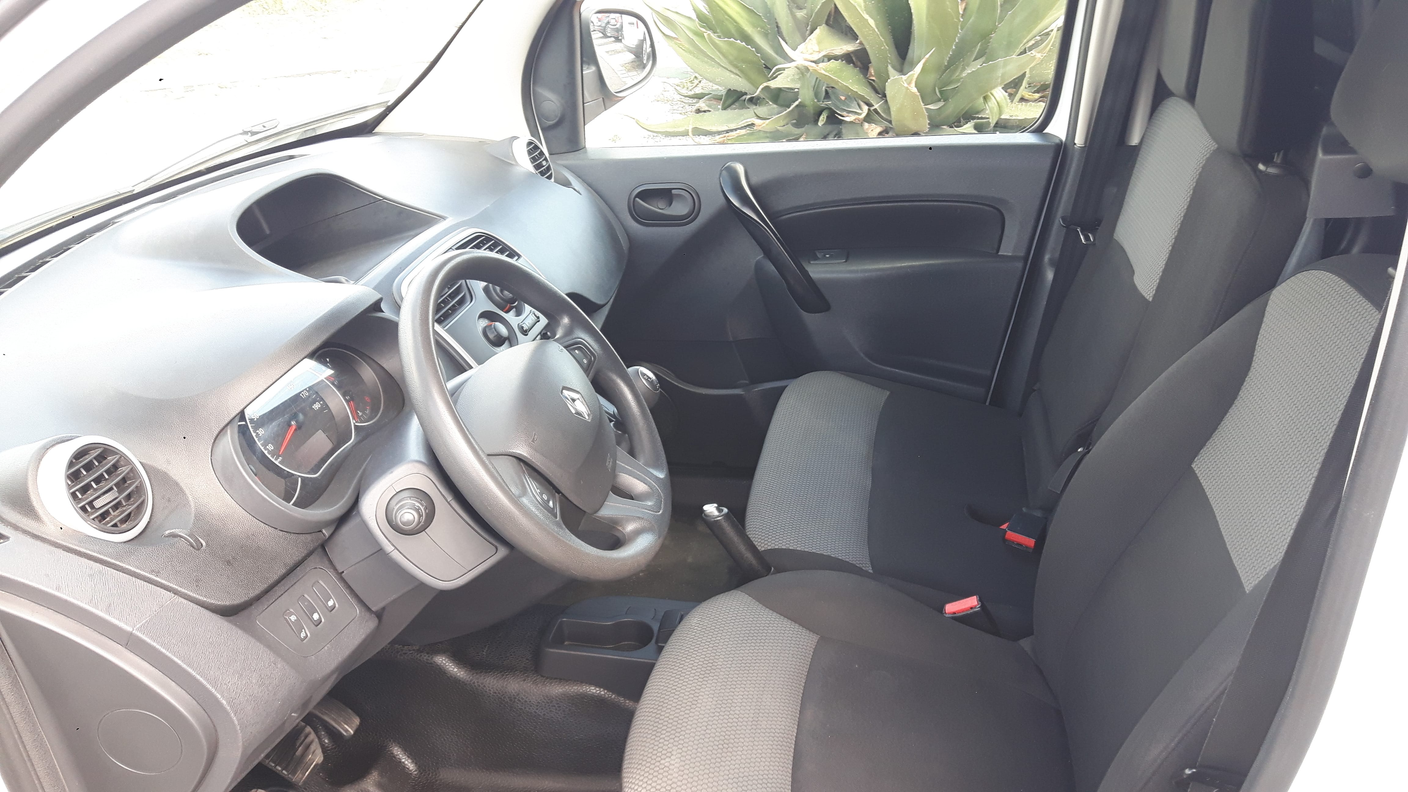 Renault Kangoo Express 95 CV avec Entrée audio / iPod