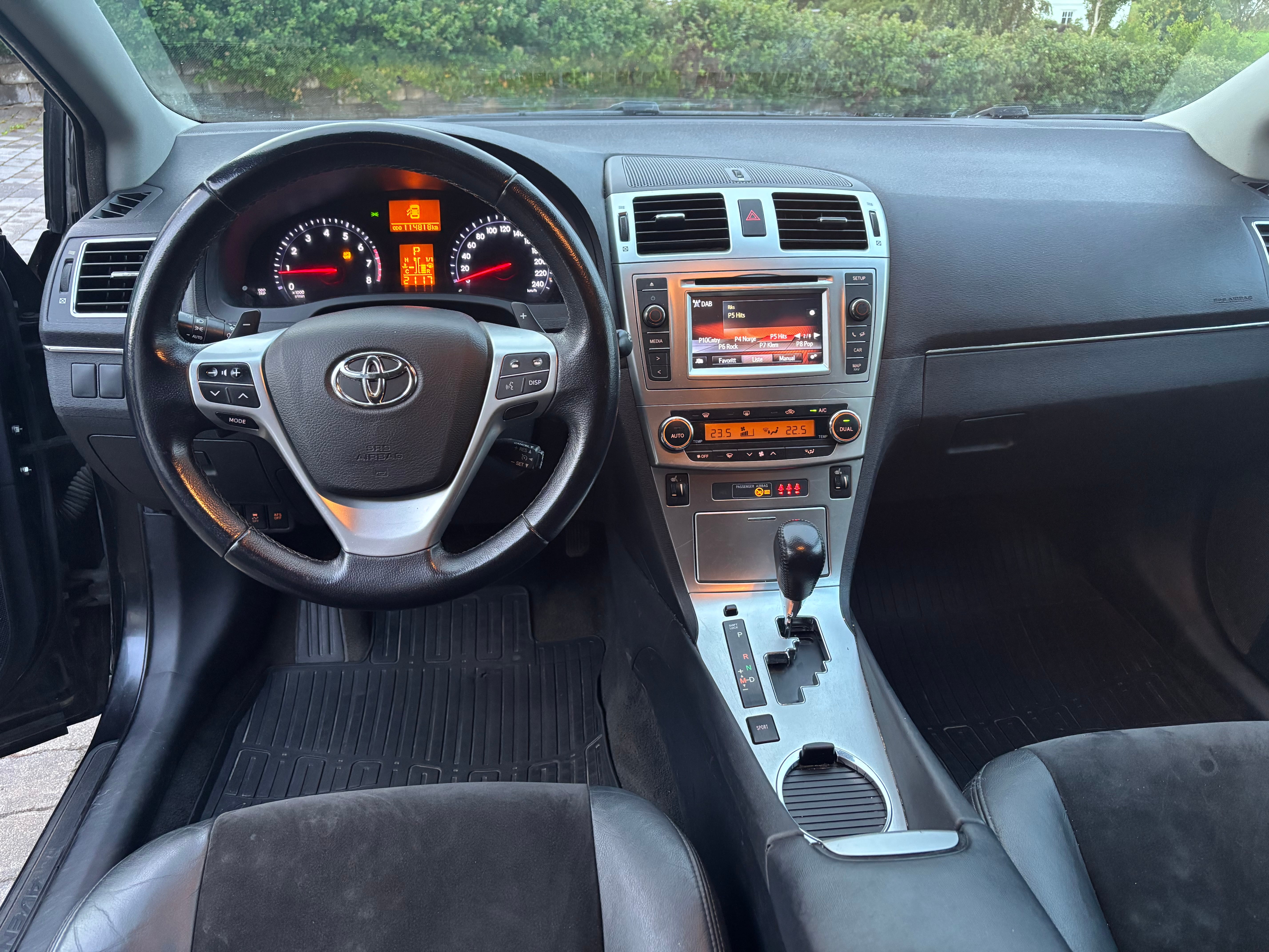 Toyota Avensis SW med Cruisekontroll