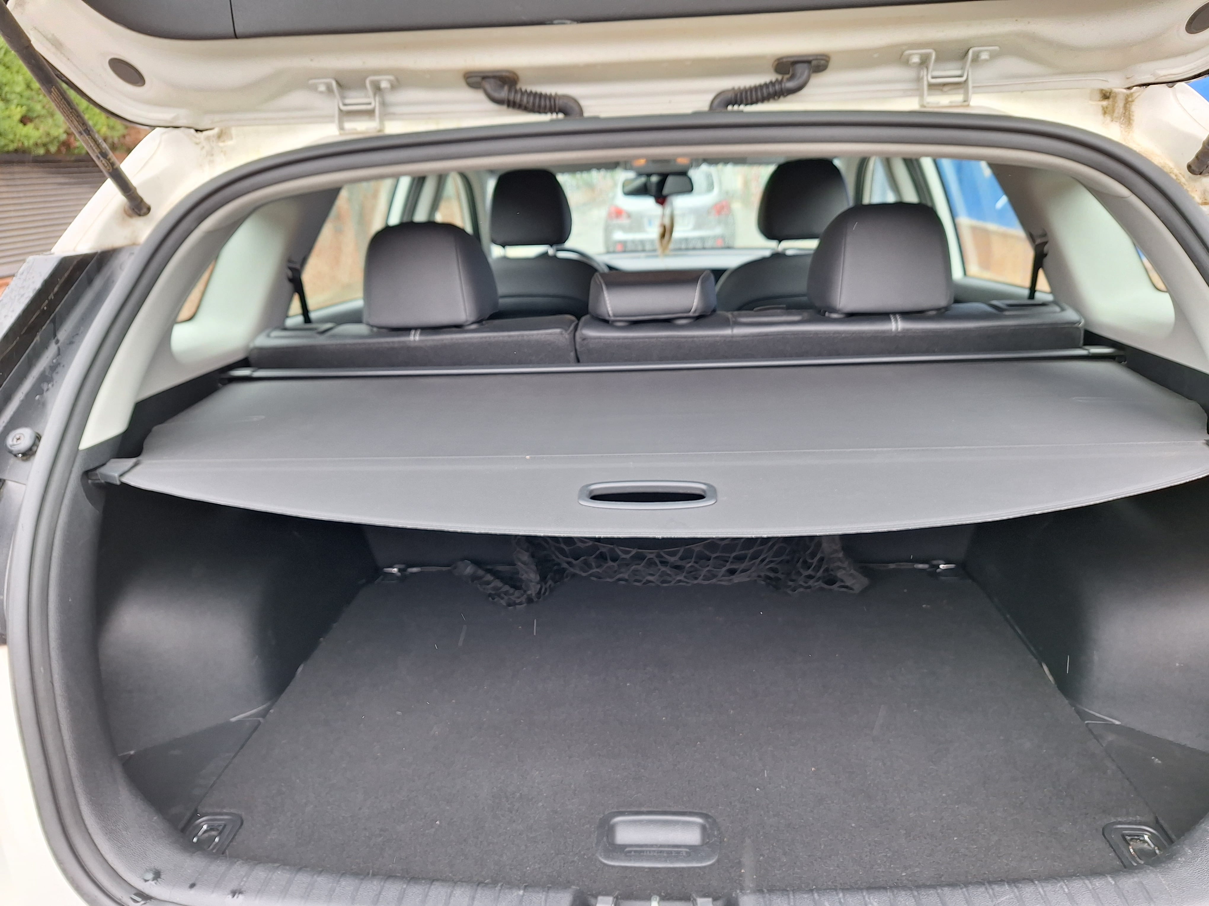Kia e-Niro 64kwh, 450km autonomía, asistente conducción. Hola :-) con Audio Bluetooth