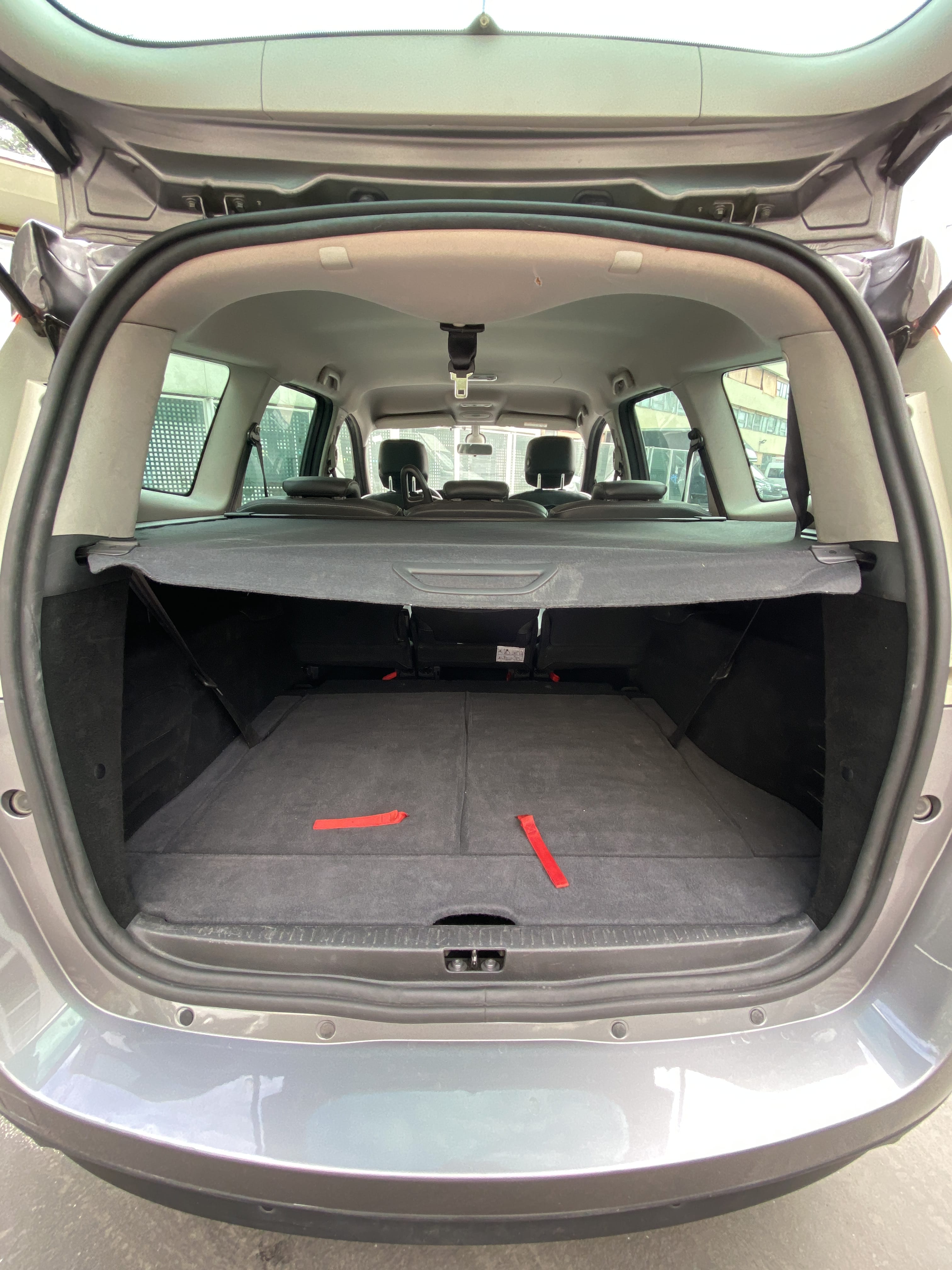Renault Grand Scenic III 890 avec Siège bébé