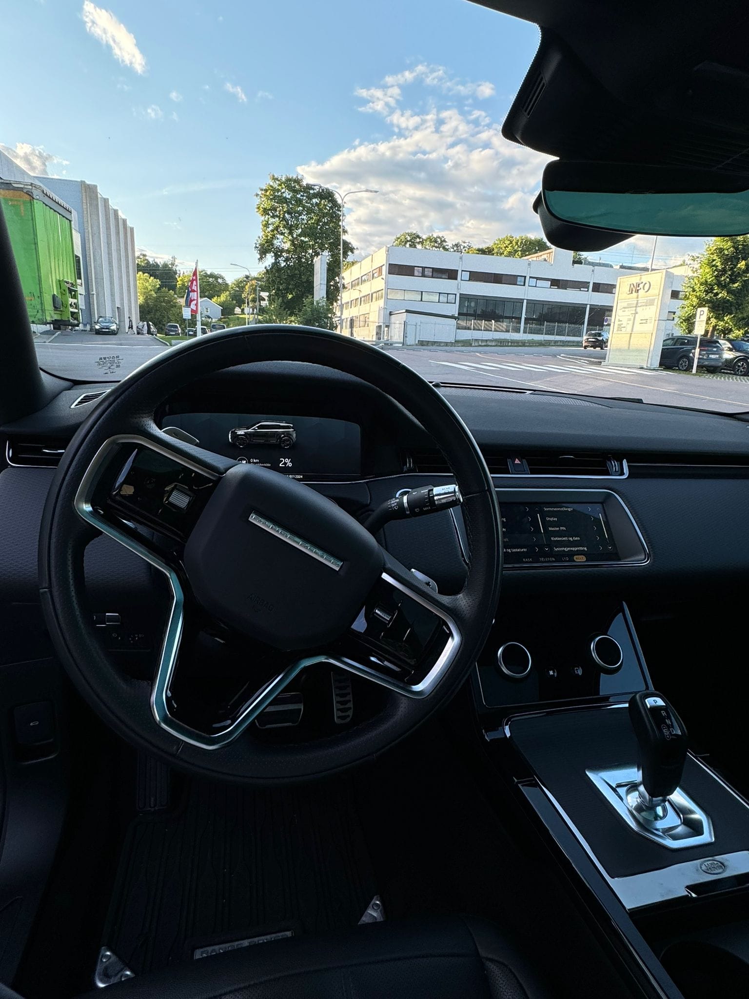 Land-Rover Range Rover Evoque R-Dynamic SE med Babysete