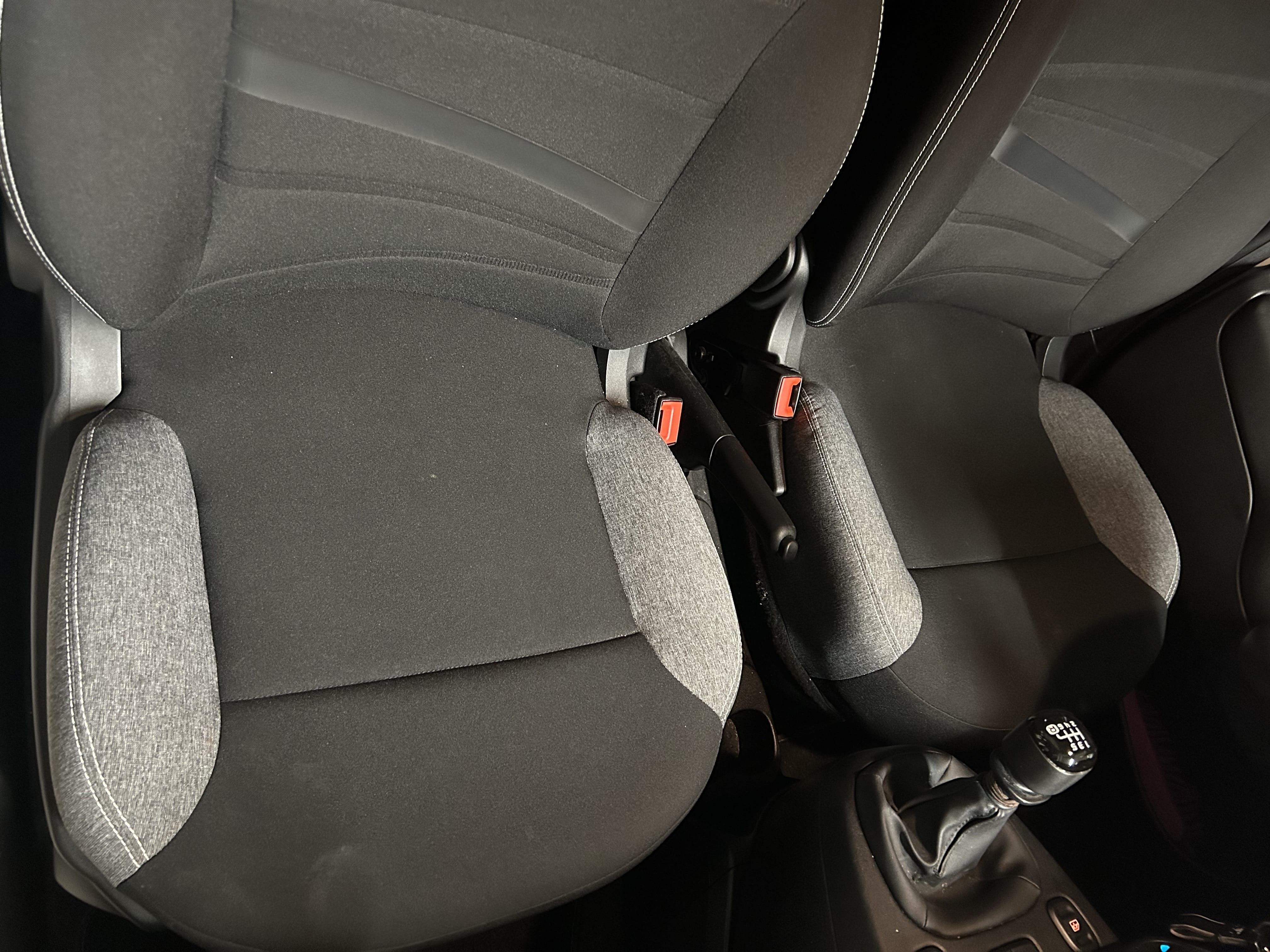 Fiat Panda Essence hybride très économique