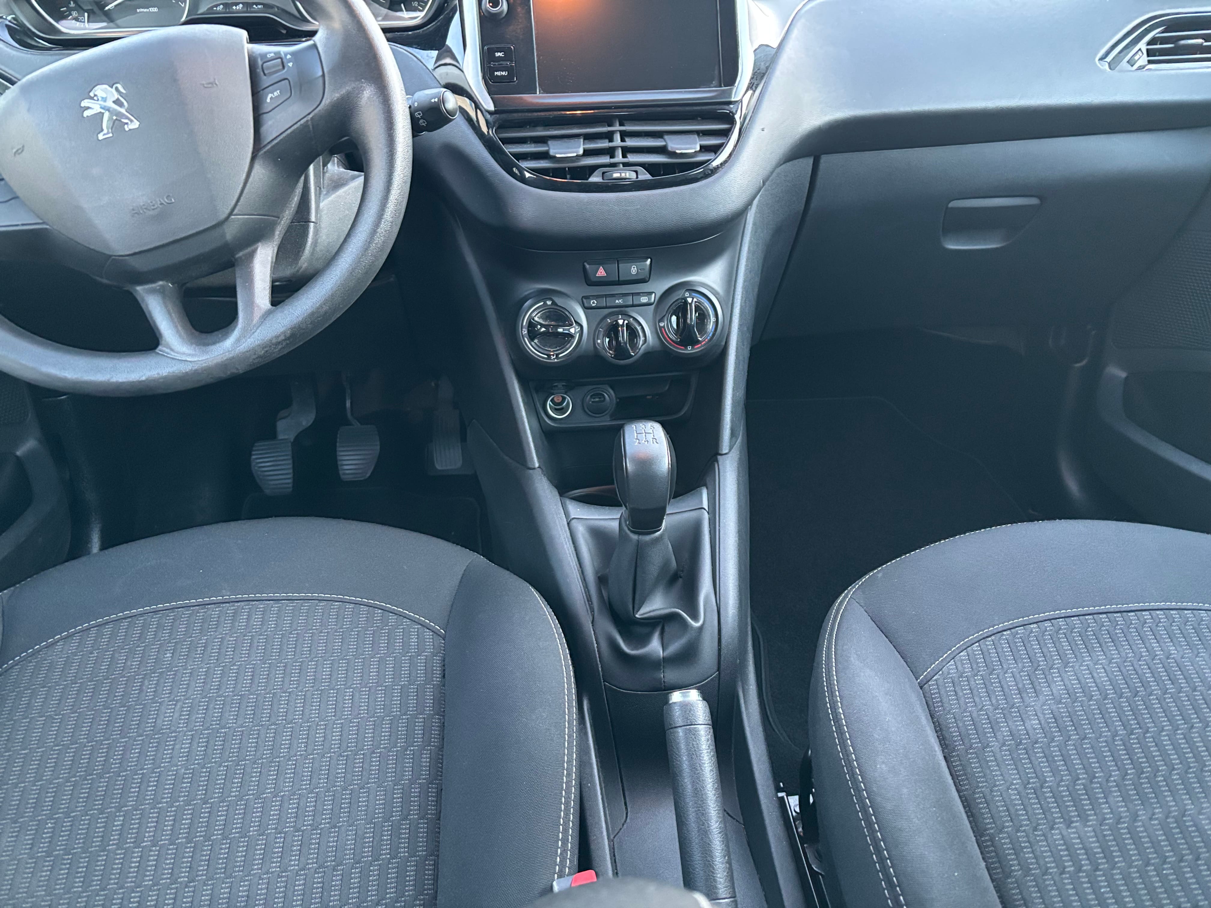 Peugeot 208 1,2 83 cv