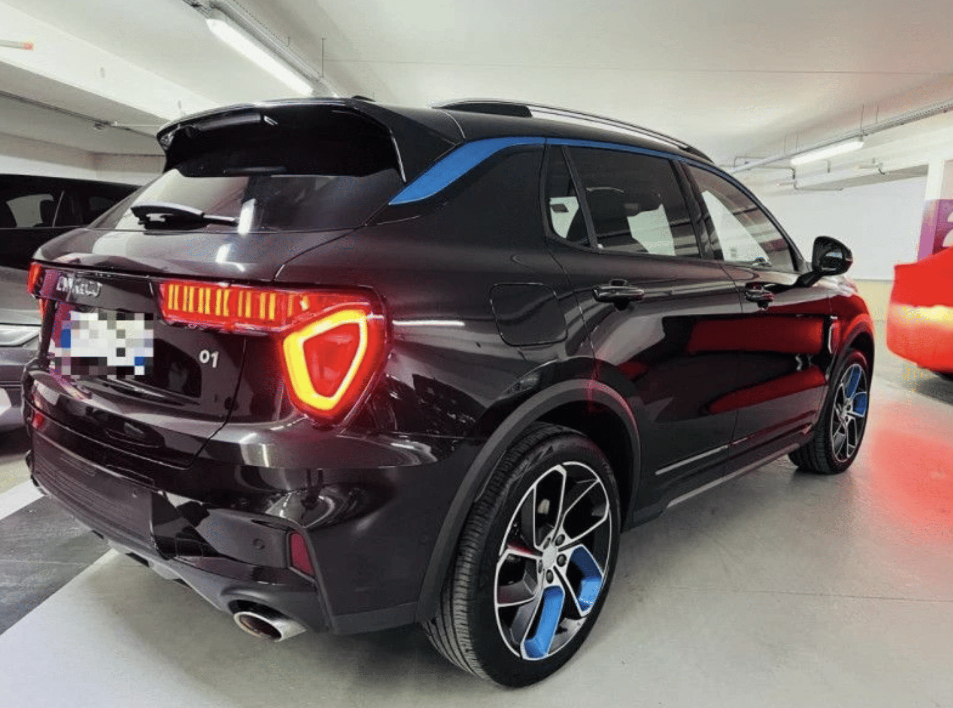 Lynk & Co 01 avec GPS