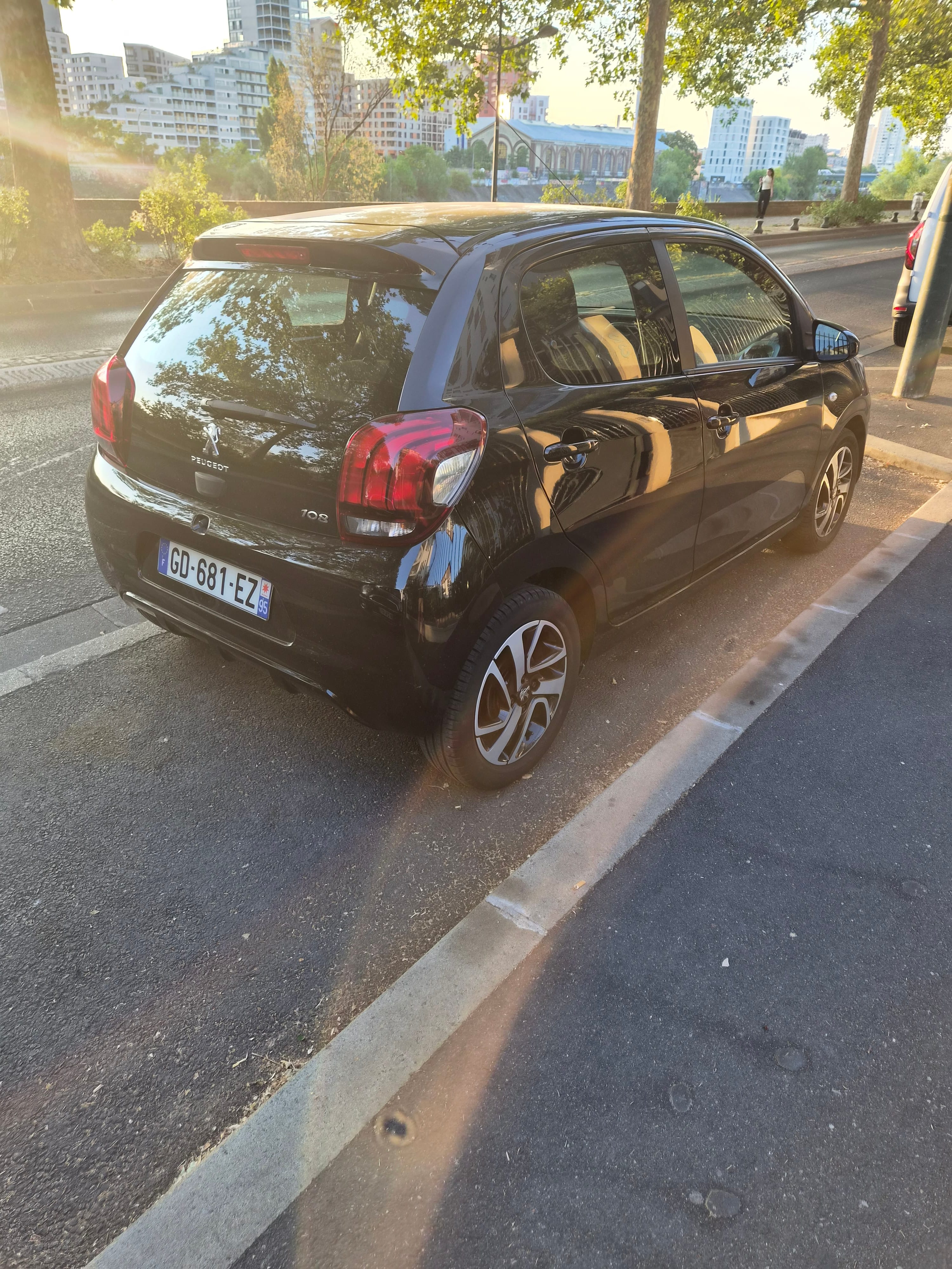 Peugeot 108 avec Climatisation