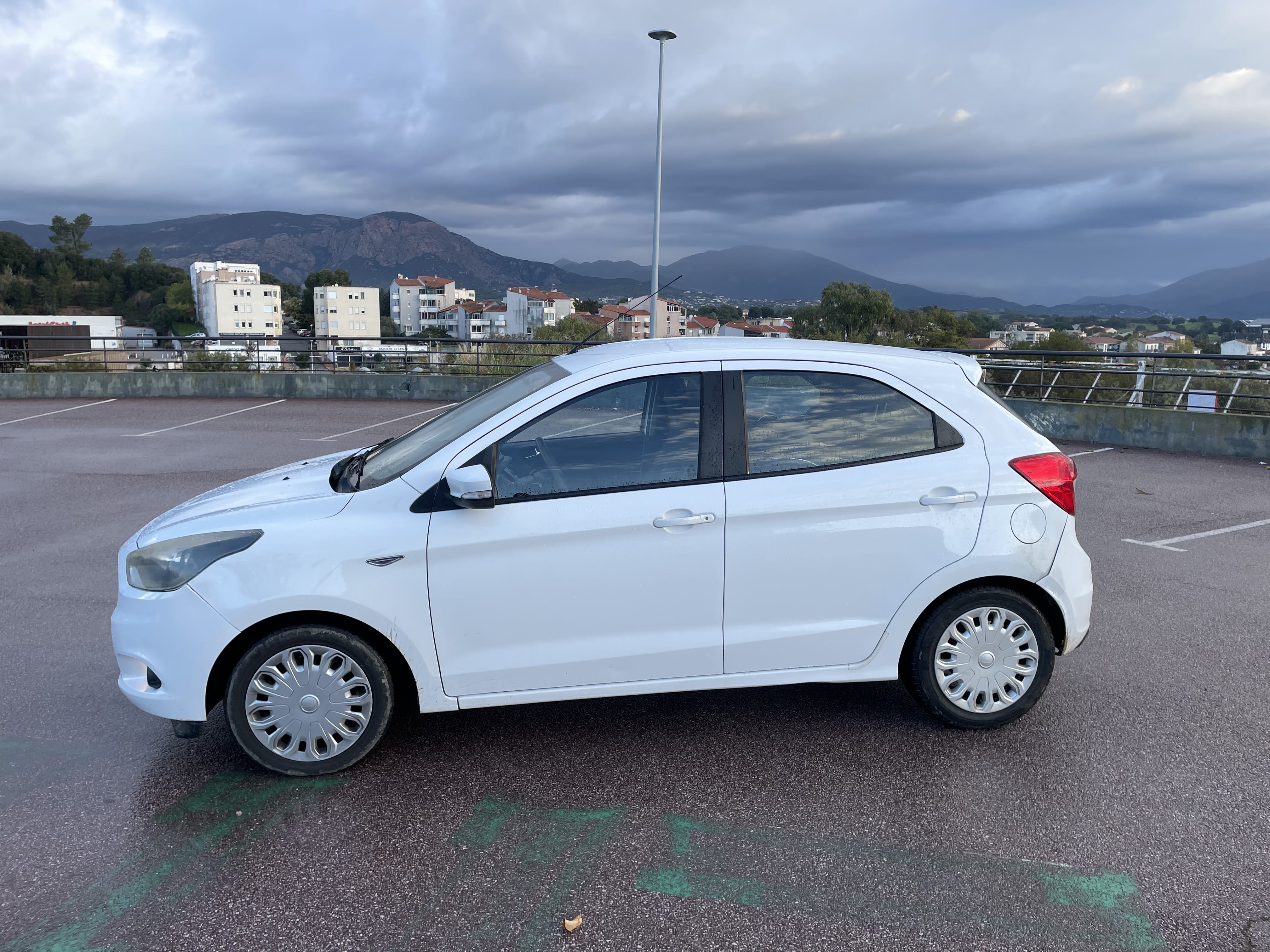 Ford KA+ avec Climatisation