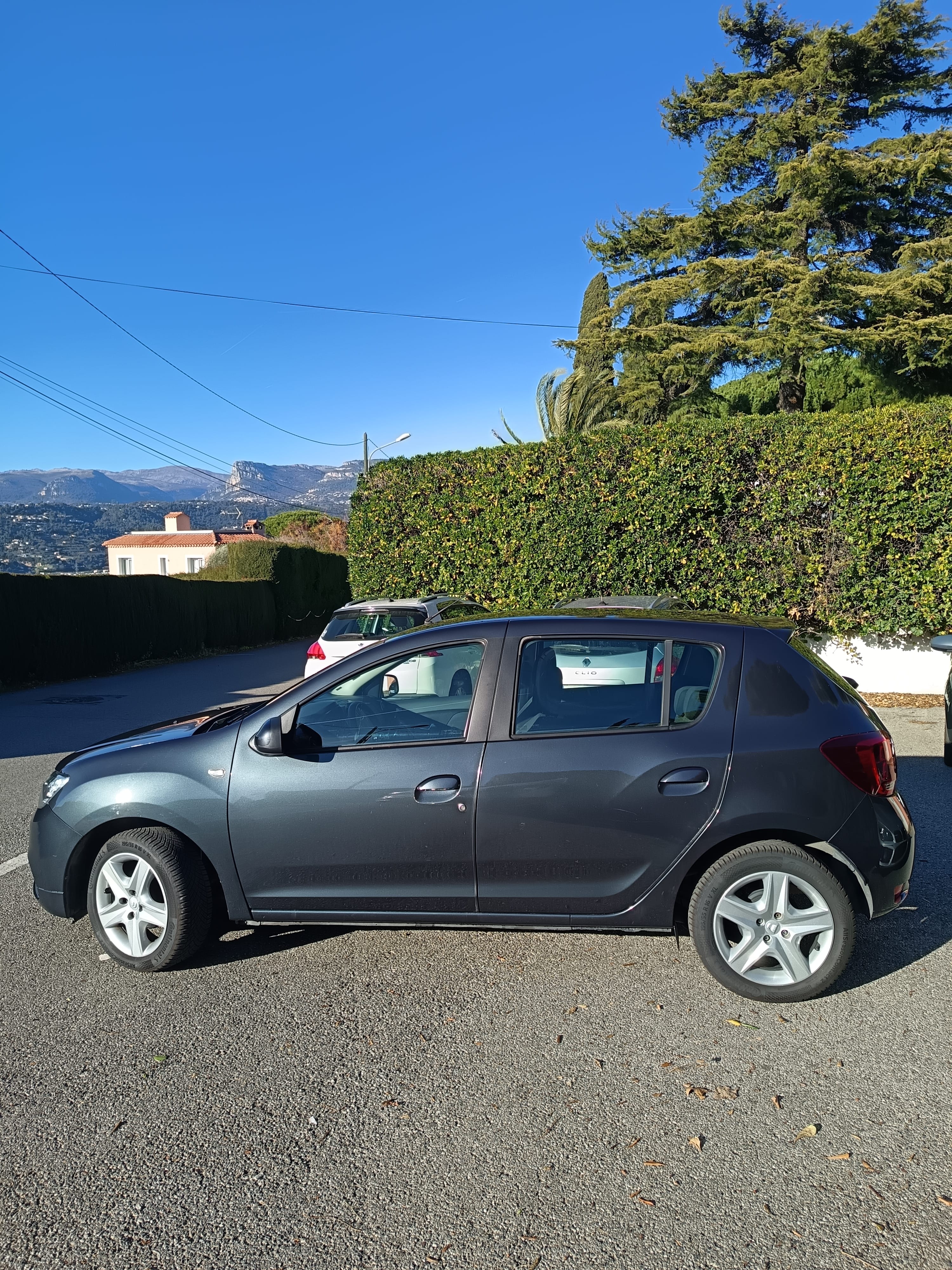 Dacia Sandero avec Climatisation