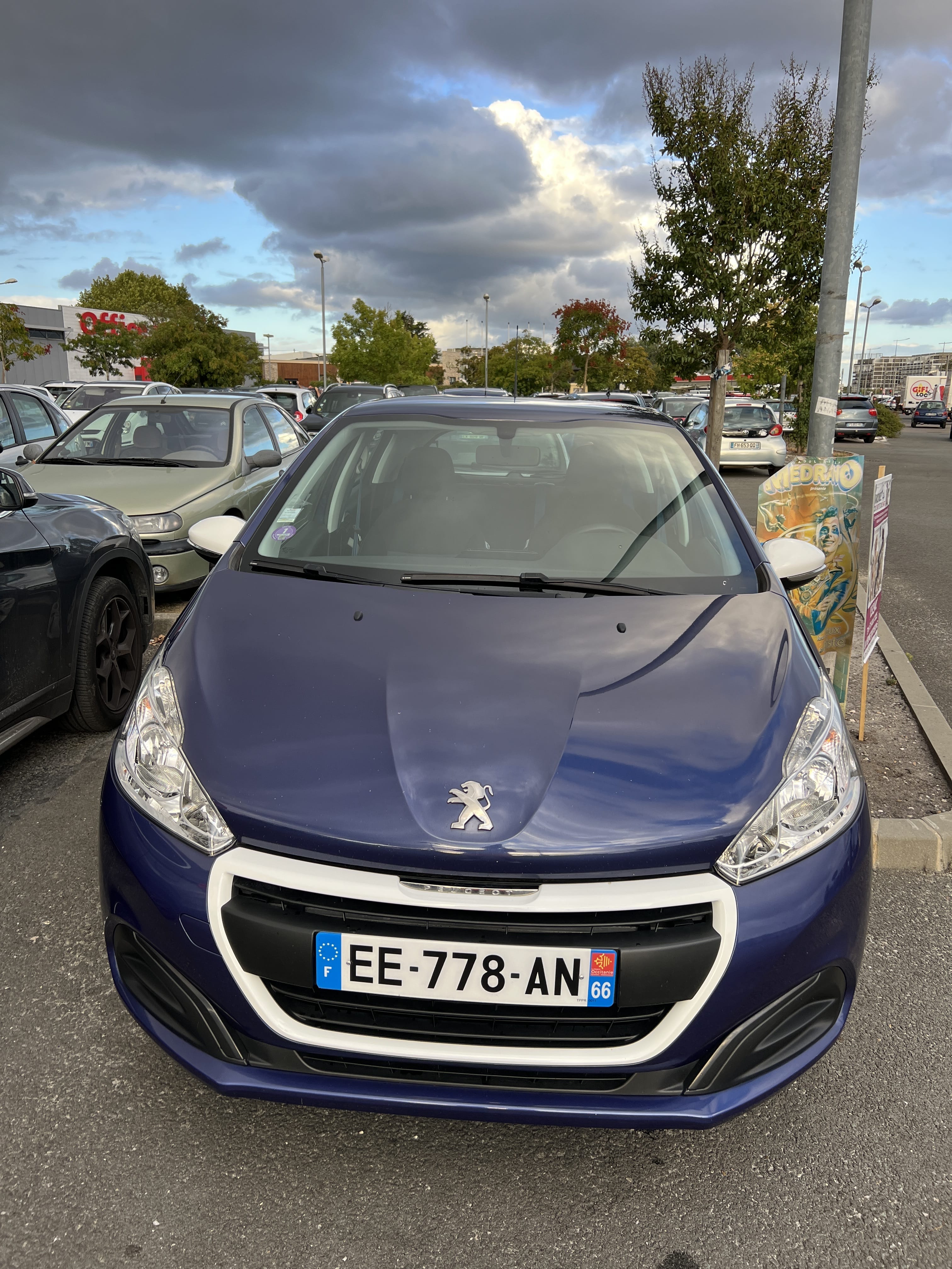 Peugeot 208