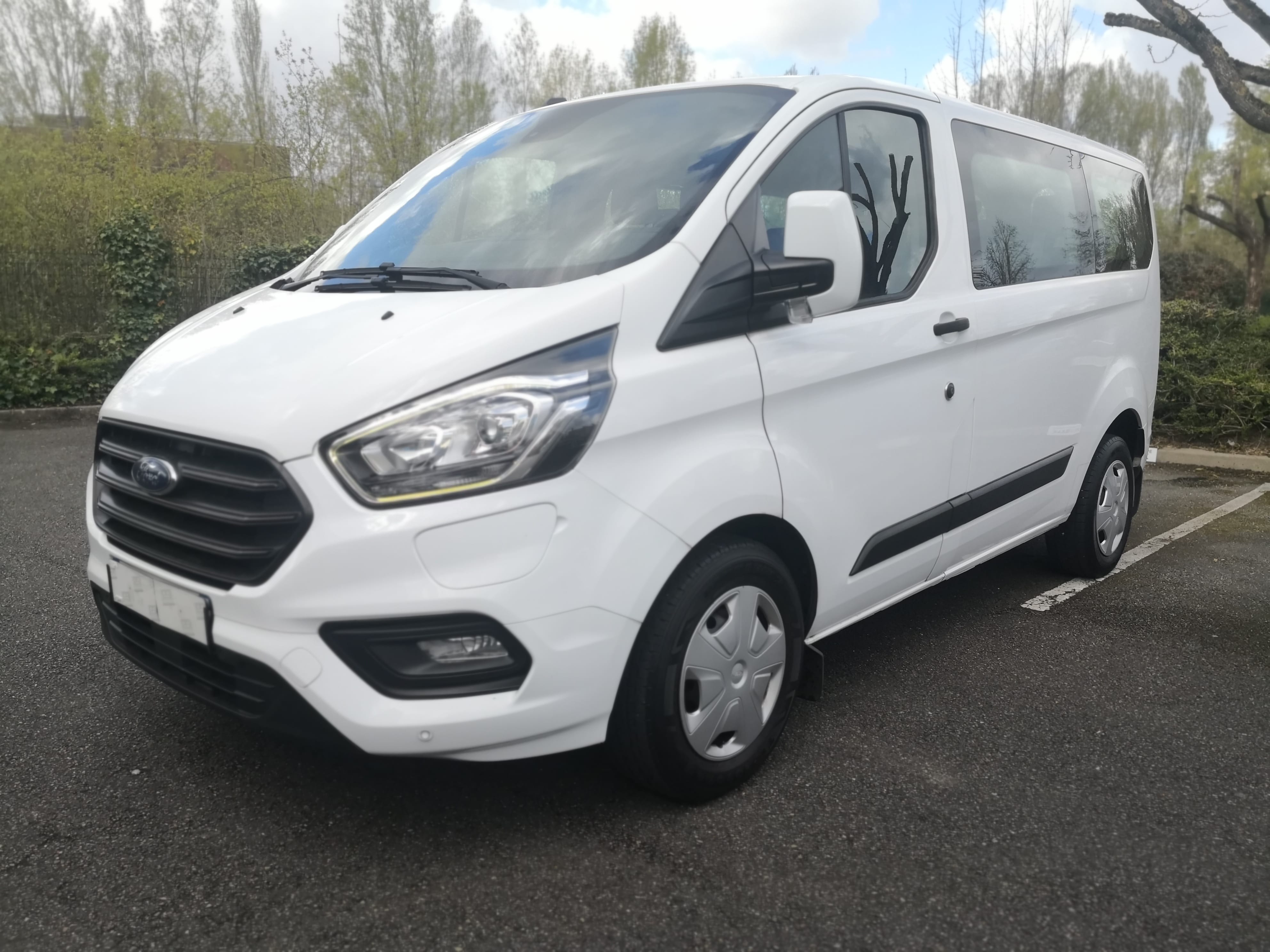 Ford Transit Custom Kombi, 2021, Essence 95 / Électrique (hybride), automatique, 9 places et plus