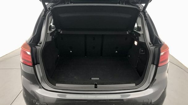 BMW Série 2 Active Tourer Louez la BMW Série 2 Active Tourer Pack M – Élégance, Espace & Sportivité à Bordeaux ! avec Entrée audio / iPod